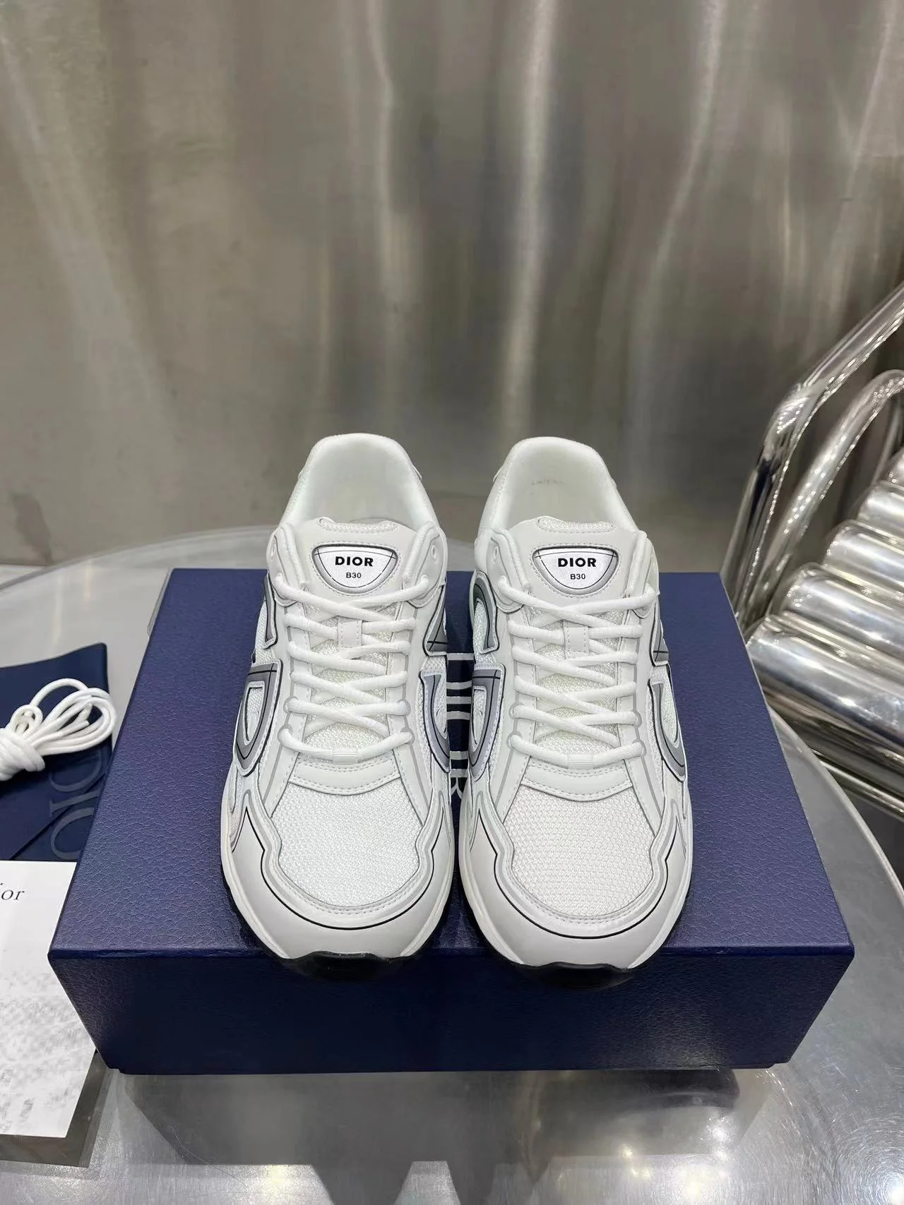 B30 White Mesh - Image 9