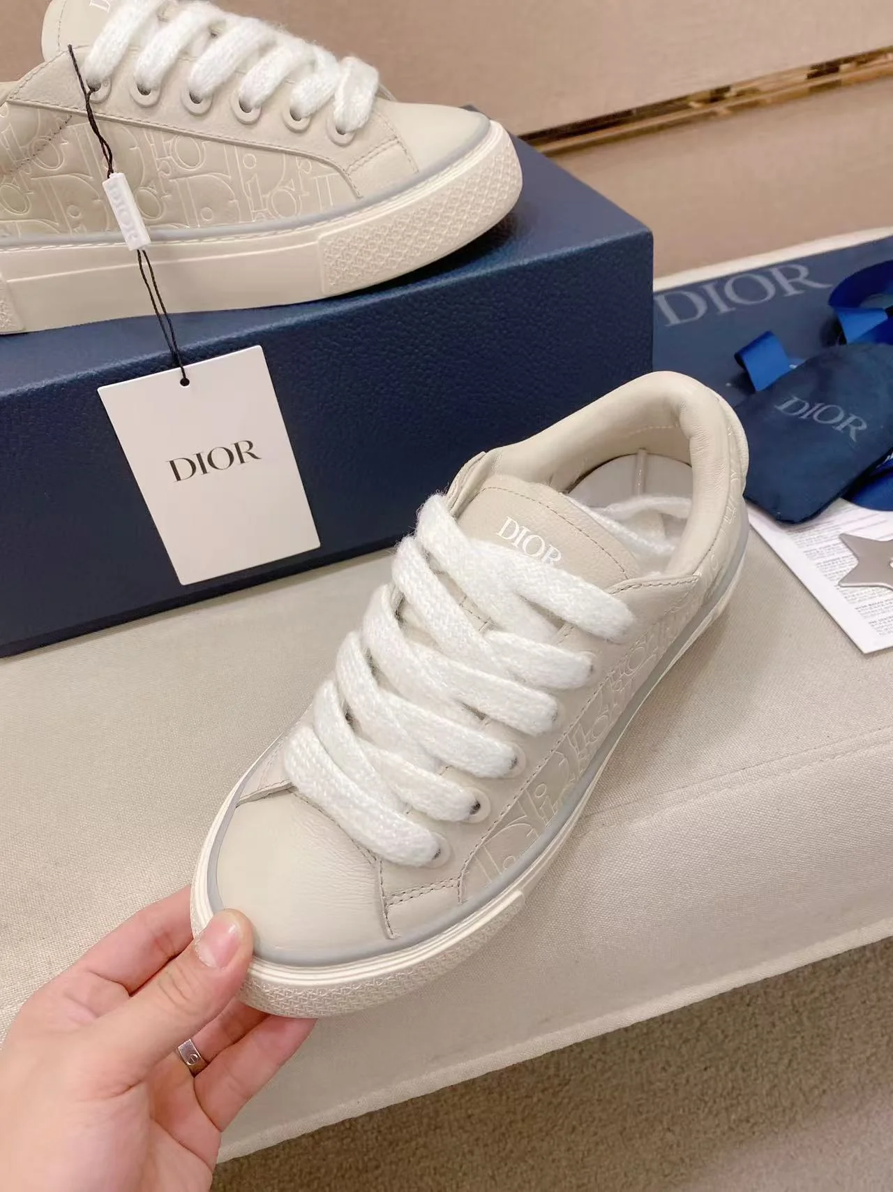 B33 Spin Sneaker White - Image 10