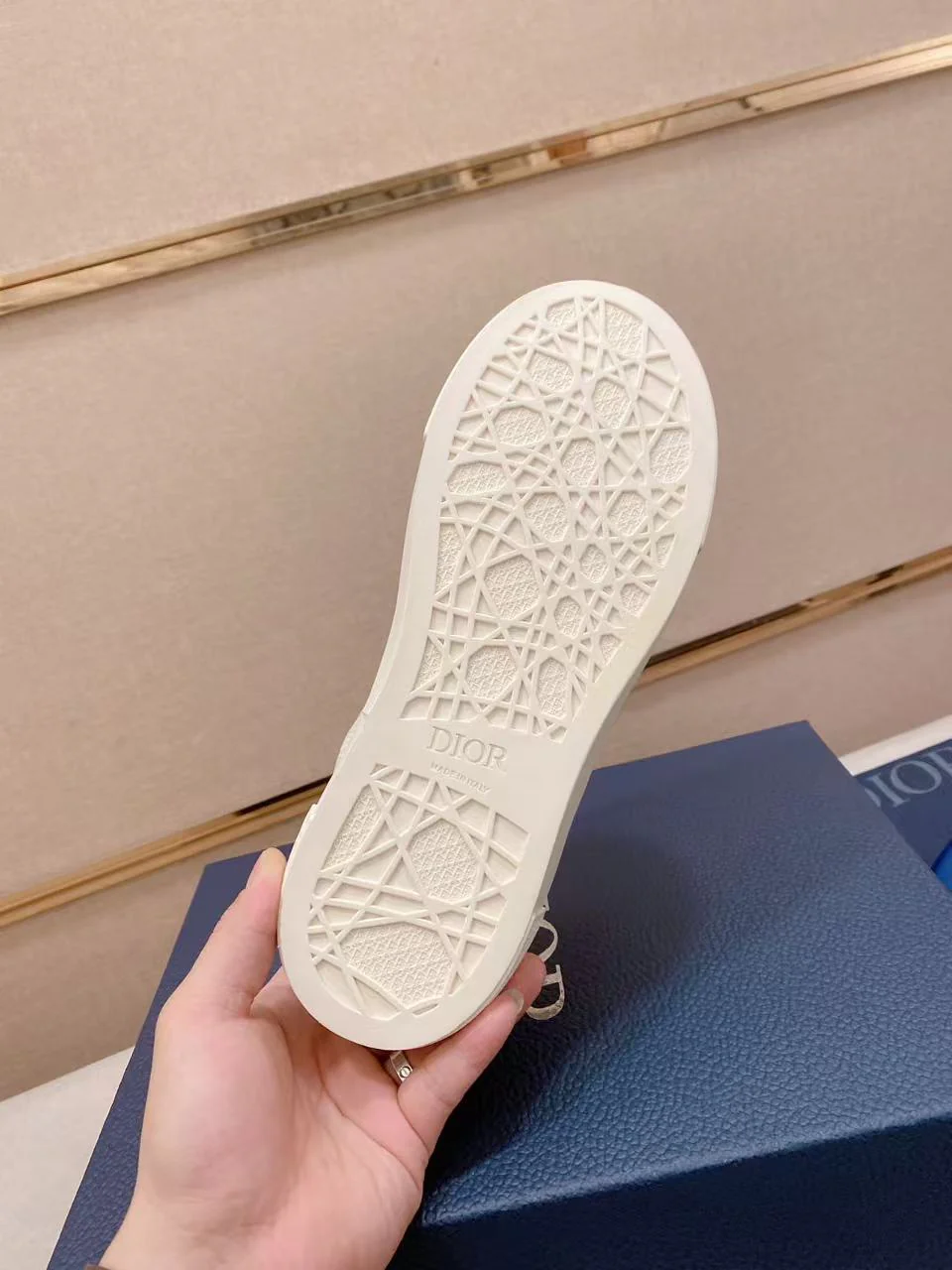 B33 Spin Sneaker White - Image 2