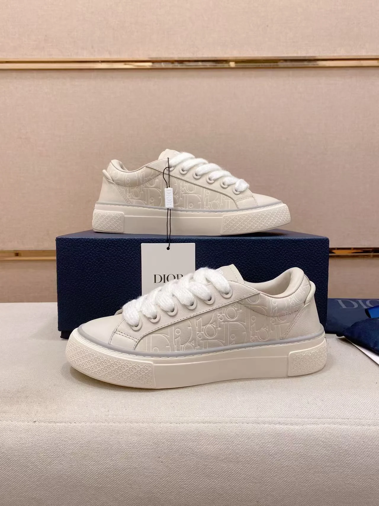 B33 Spin Sneaker White - Image 4