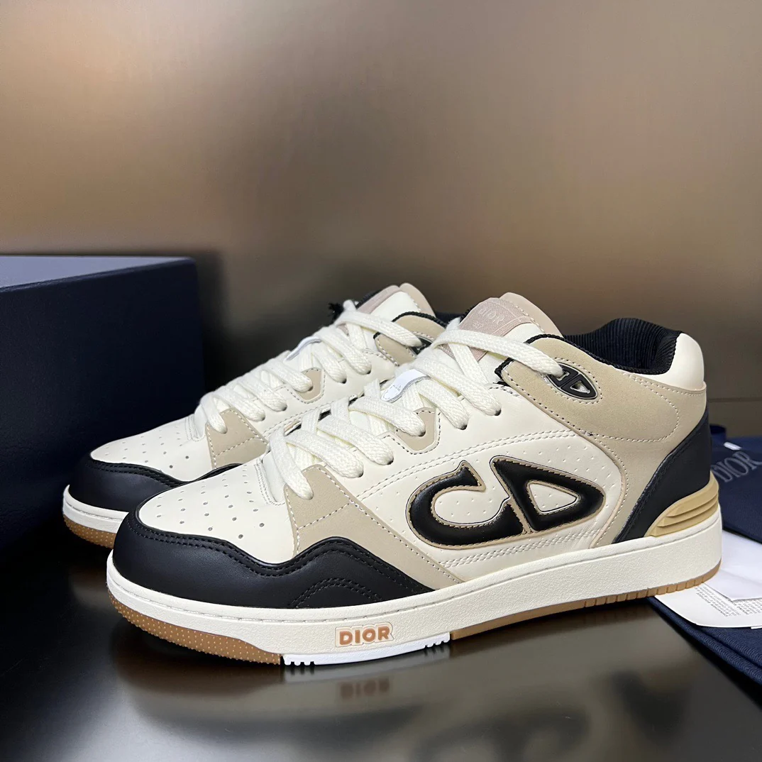 B57 Mid-Top Black and Cream - Image 5