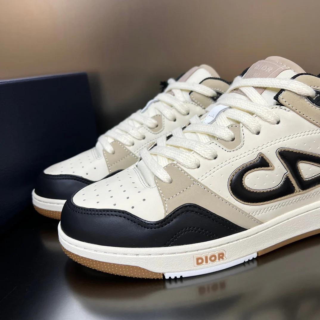 B57 Mid-Top Black and Cream - Image 6