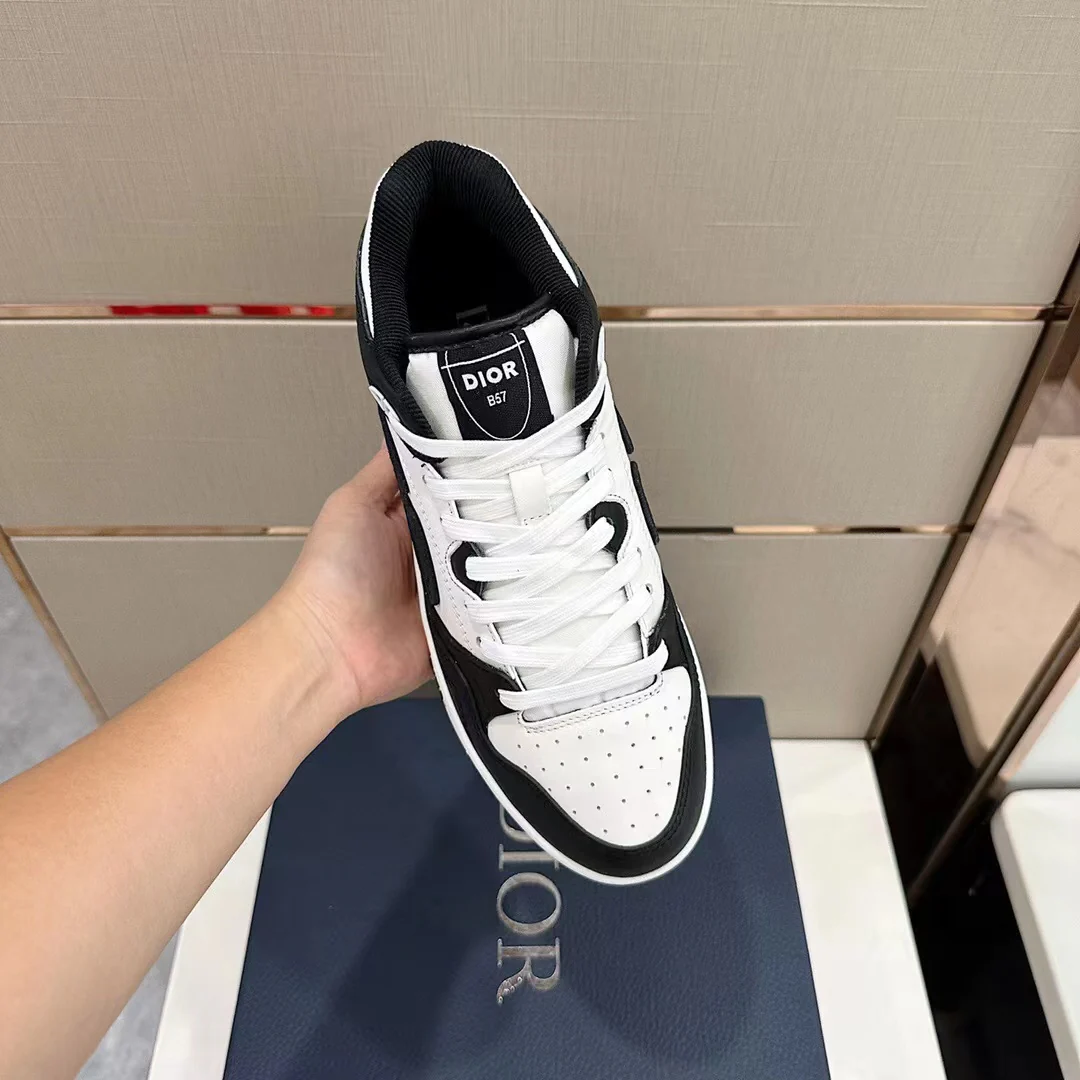 B57 Mid-Top Black Oblique - Image 5