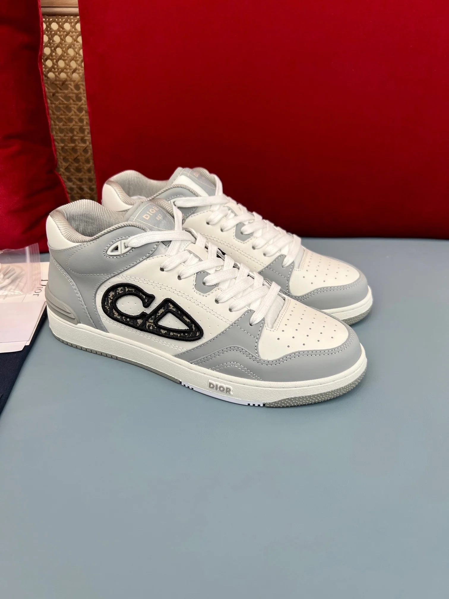 B57 Mid-Top Grey Oblique - Image 4