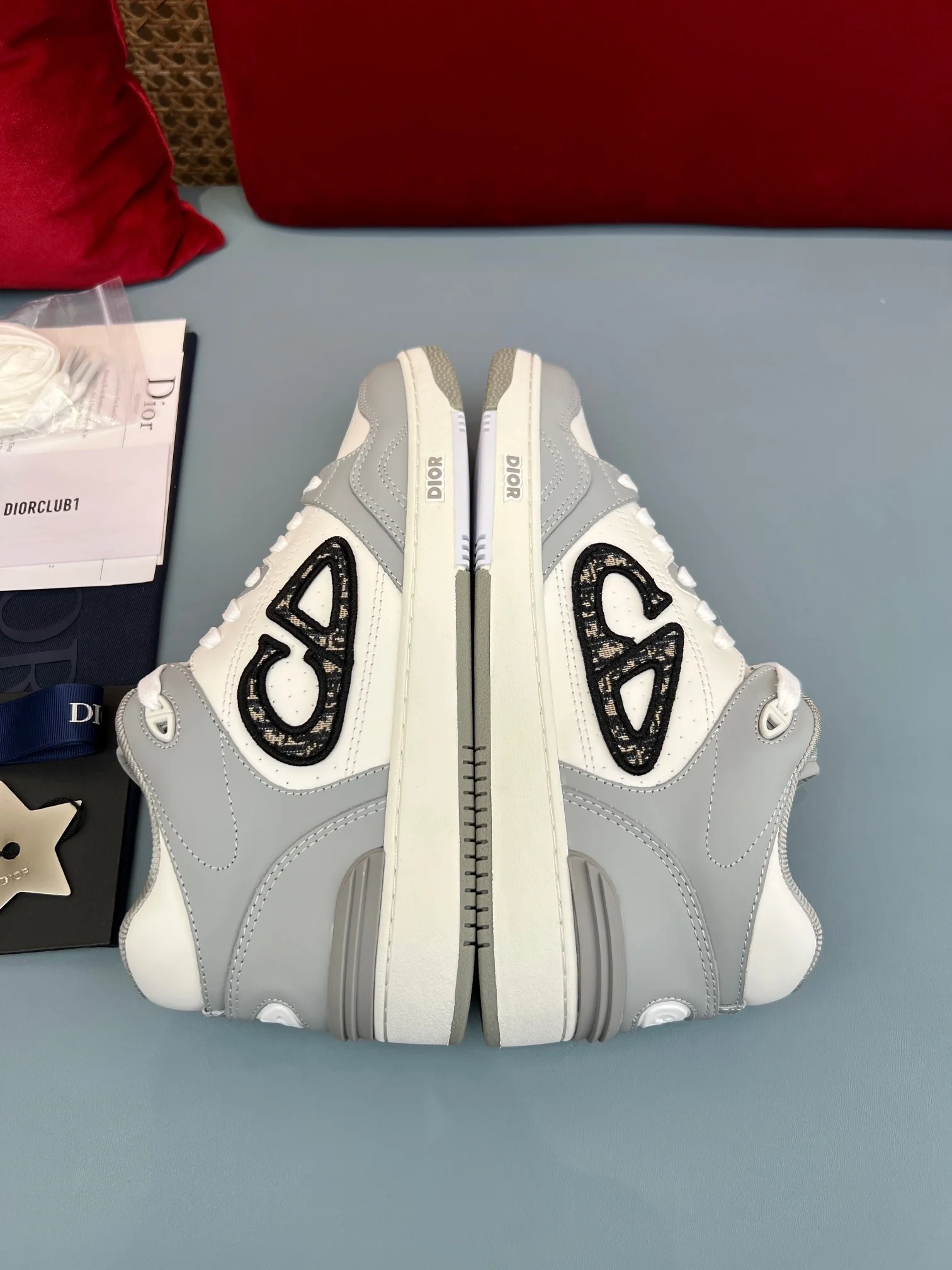 B57 Mid-Top Grey Oblique - Image 5