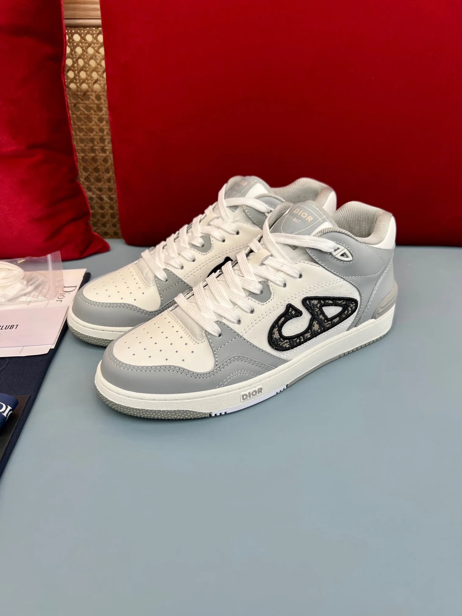 B57 Mid-Top Grey Oblique - Image 6