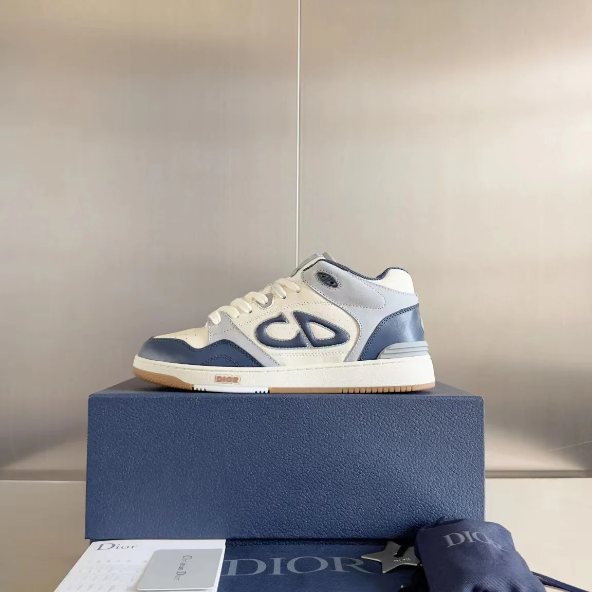 B57 Mid-Top Navy and Cream - Image 4