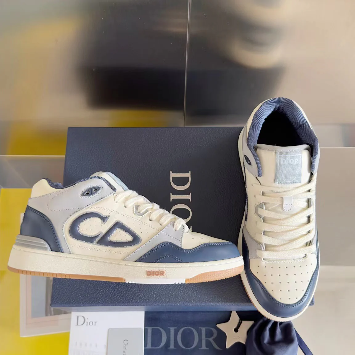 B57 Mid-Top Navy and Cream - Image 6