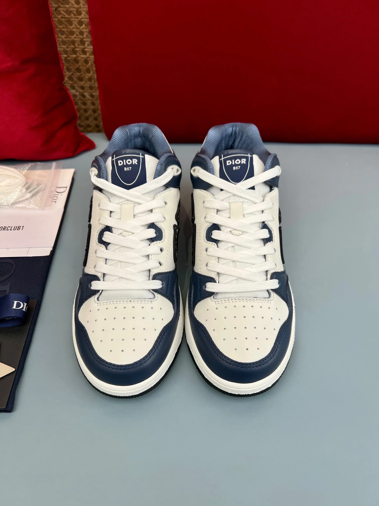 B57 Mid-Top Navy Oblique - Image 8