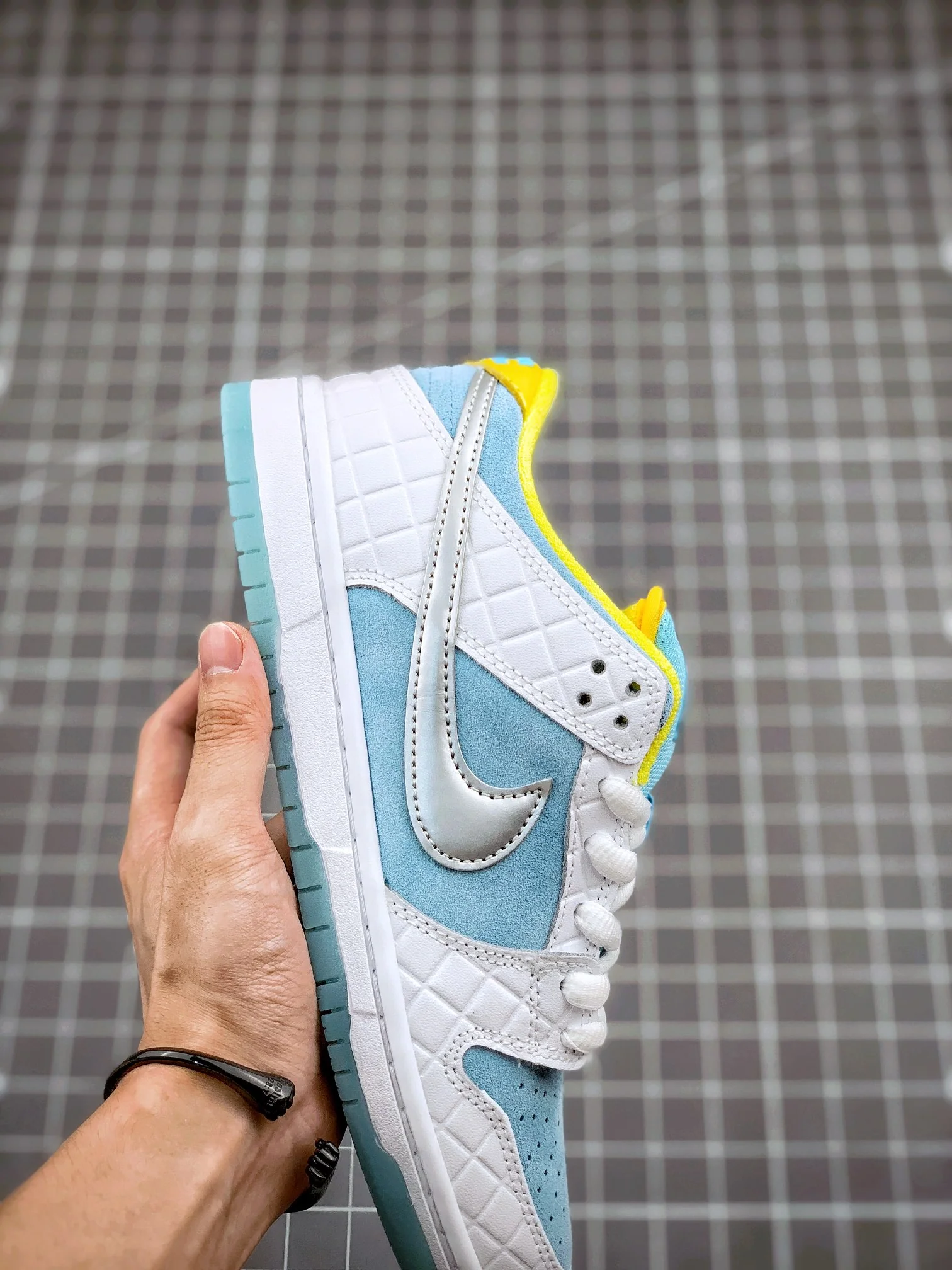 Dunk Low Lagoon Pulse - Image 10