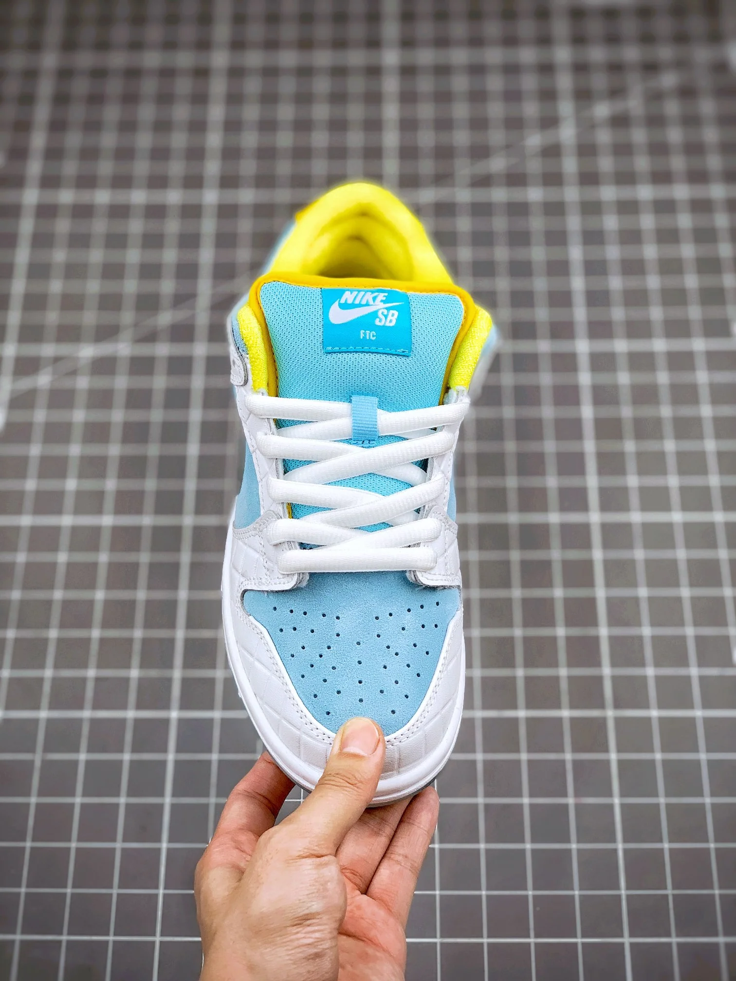 Dunk Low Lagoon Pulse - Image 3