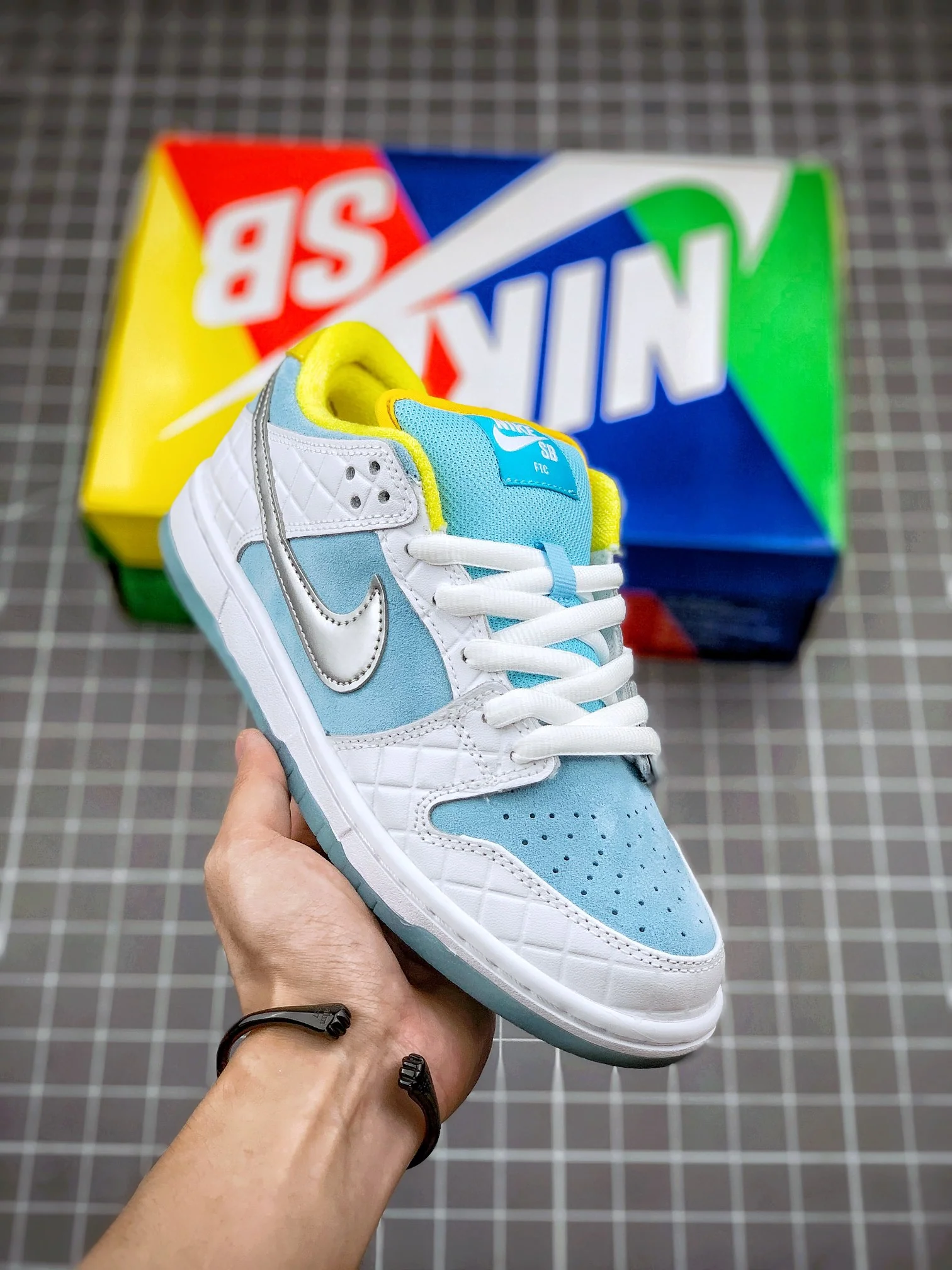 Dunk Low Lagoon Pulse - Image 4