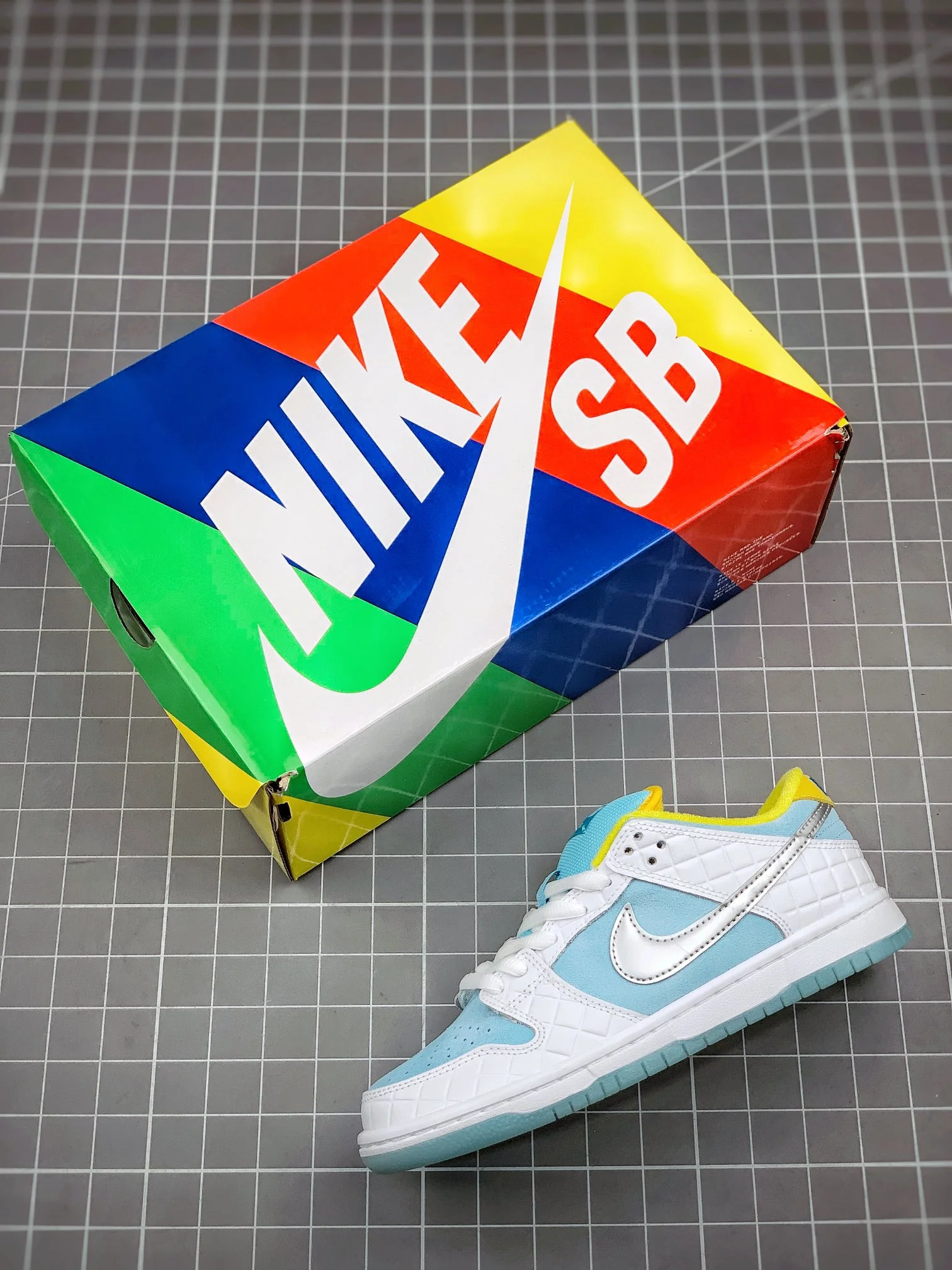 Dunk Low Lagoon Pulse - Image 5