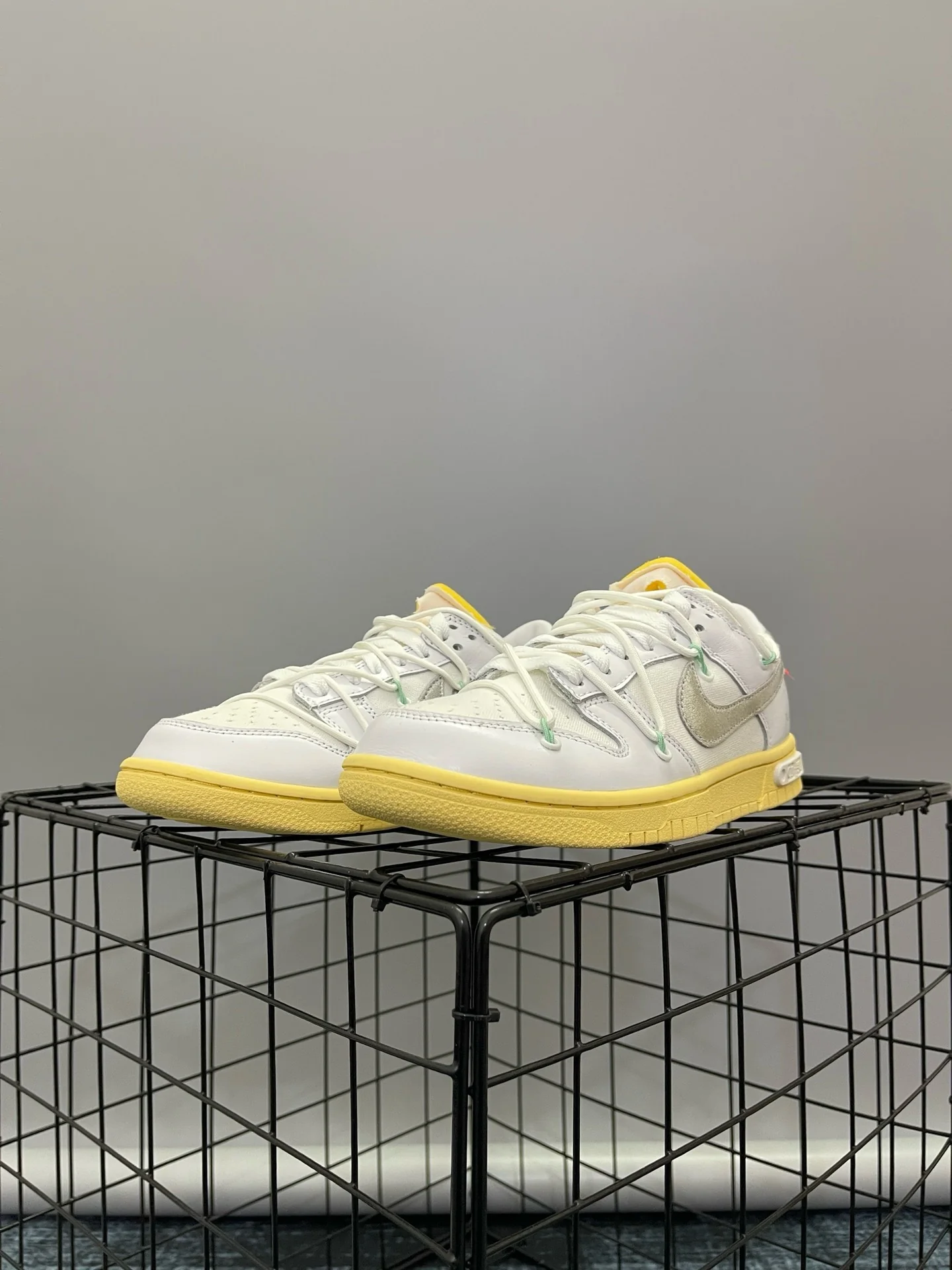 Dunk Low X OW Lot 1 - Image 4