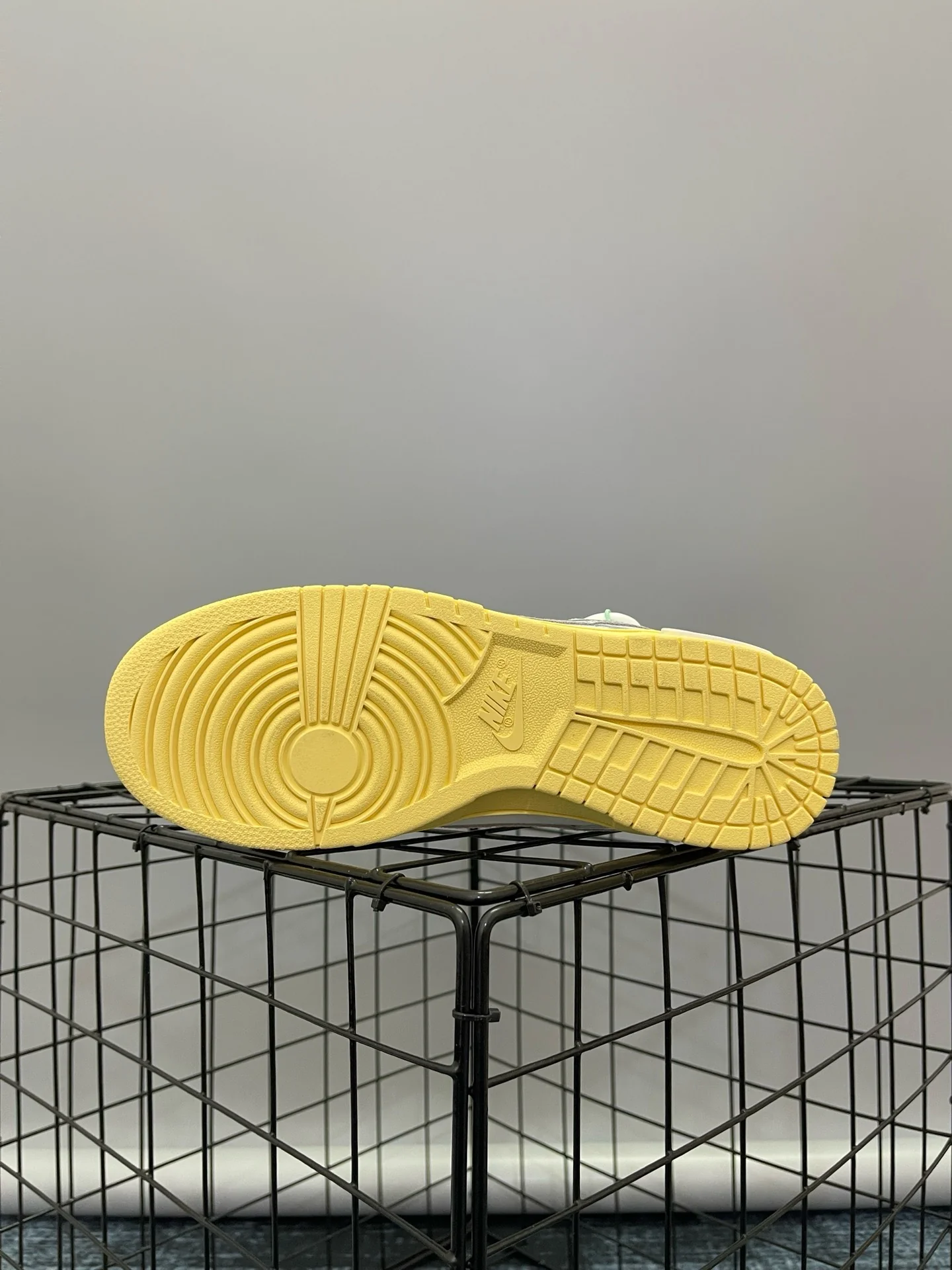 Dunk Low X OW Lot 1 - Image 6