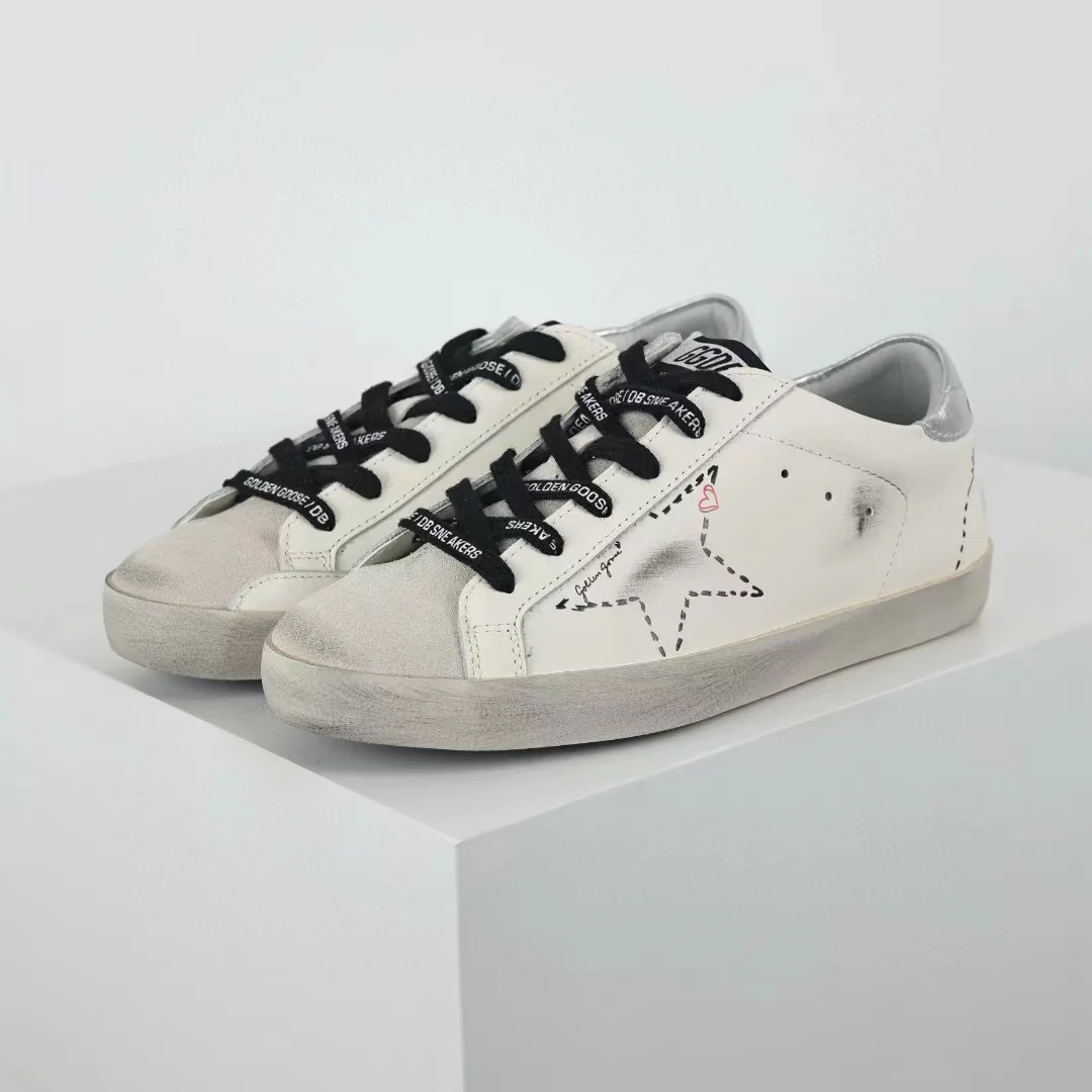 Golden Goose Super-Star Black Outline Star Silver Heel Tab - Image 3