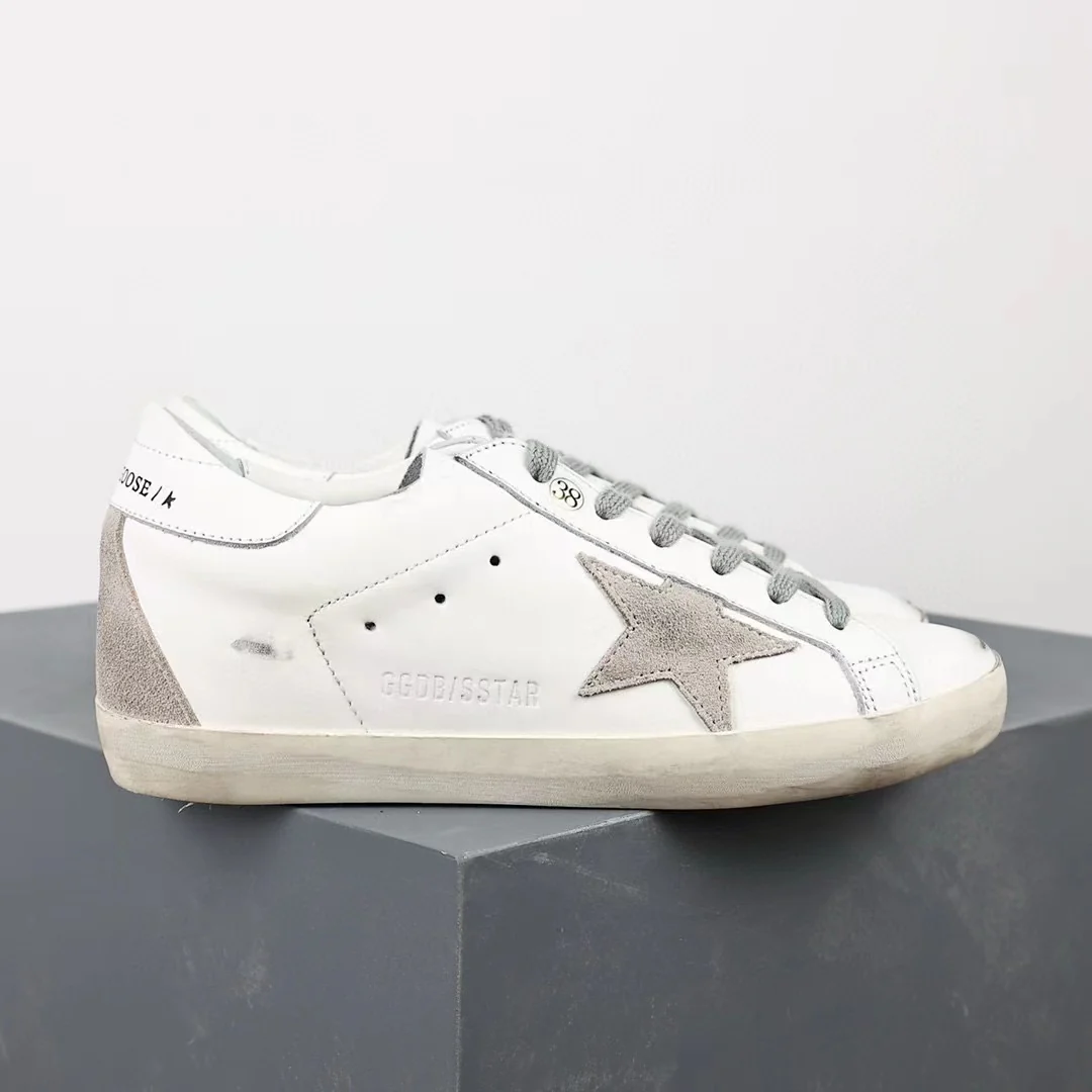 Golden Goose Super-Star Suede Star White Heel Tab - Image 4