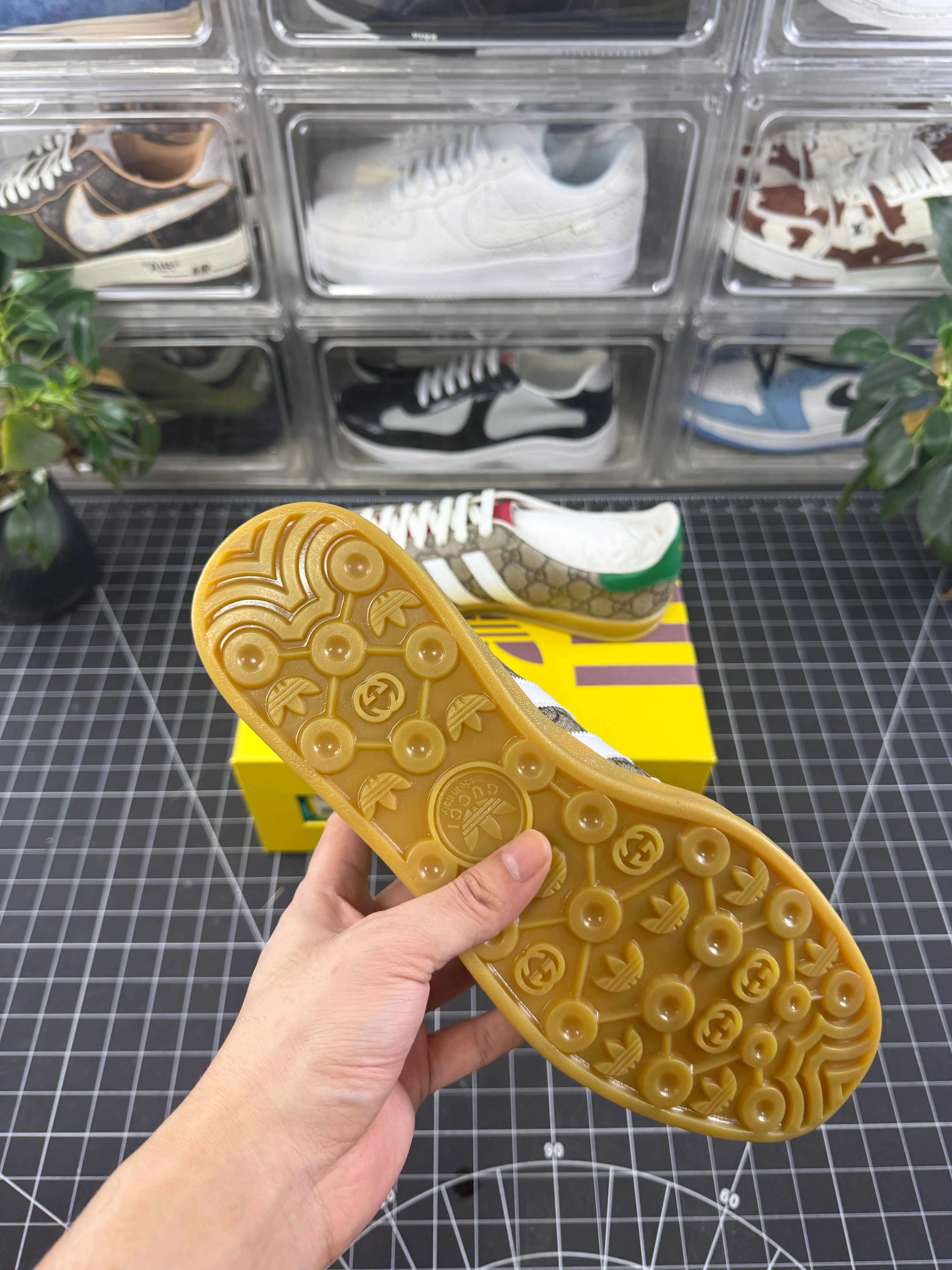 Gucci x Gazelle Beige Monogram - Image 4