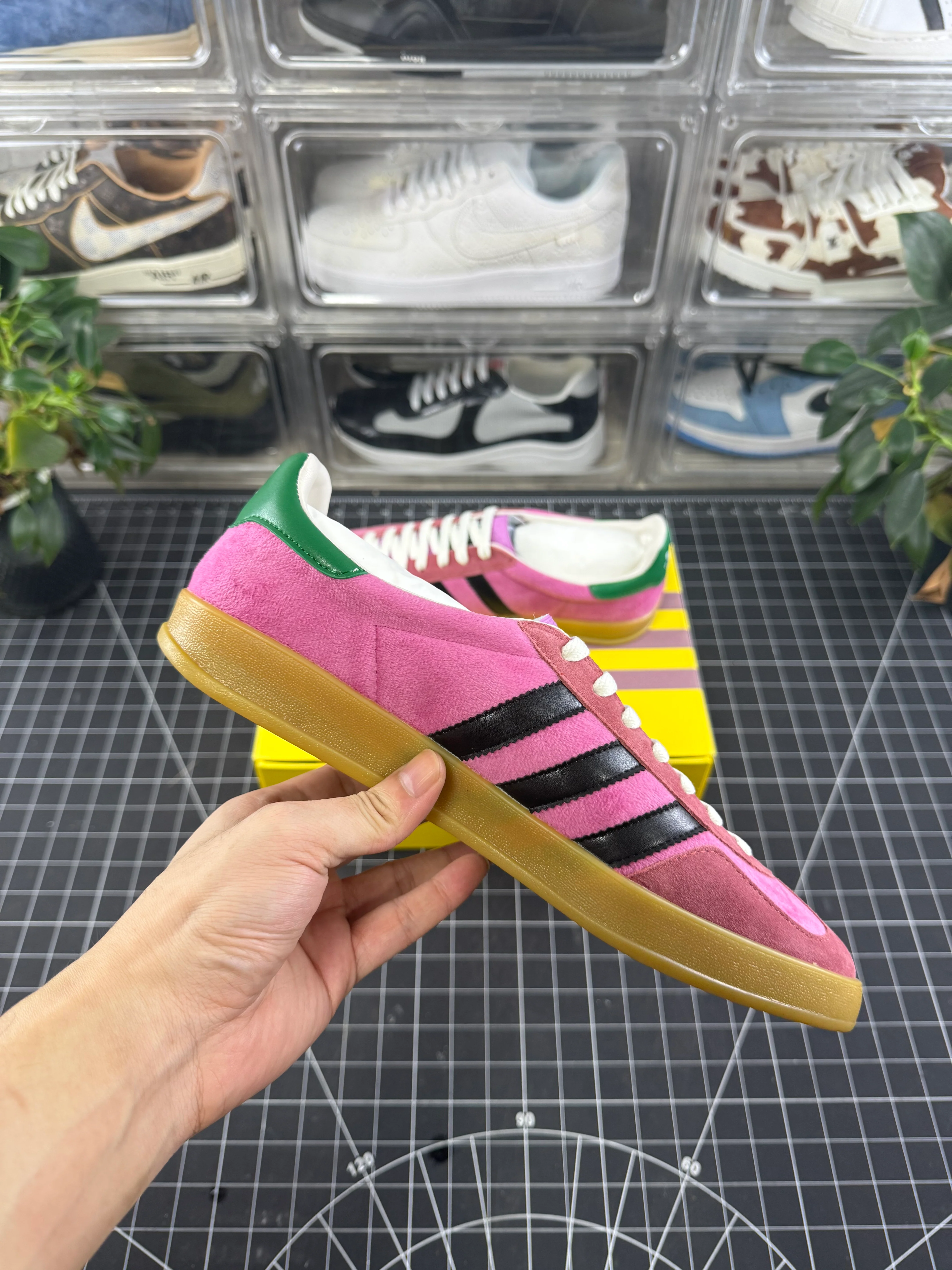 Gucci x Gazelle Pink Velvet - Image 3