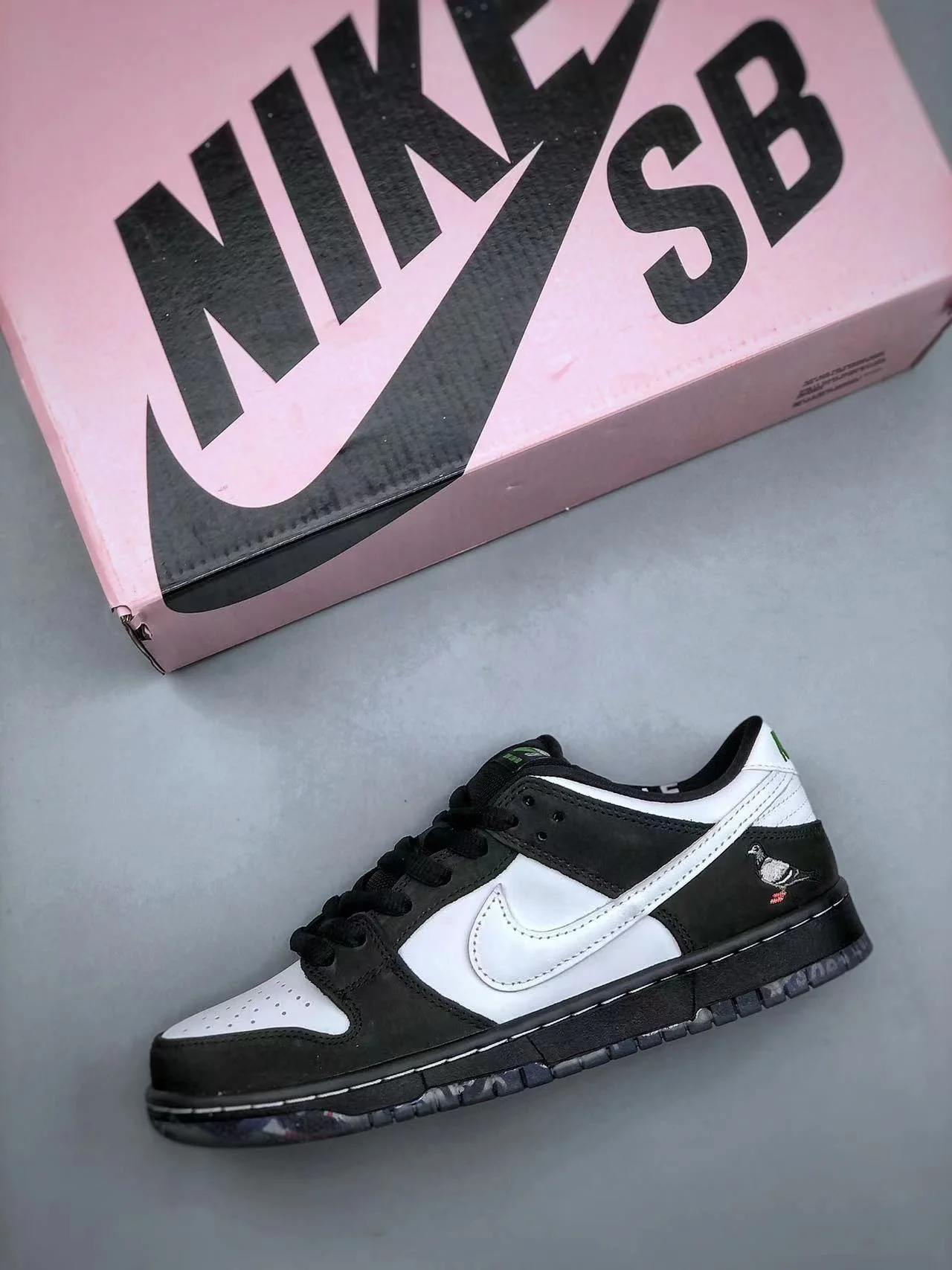 Jeff Staple x Dunk Low Pro SB 'Panda Pigeon' - Image 4