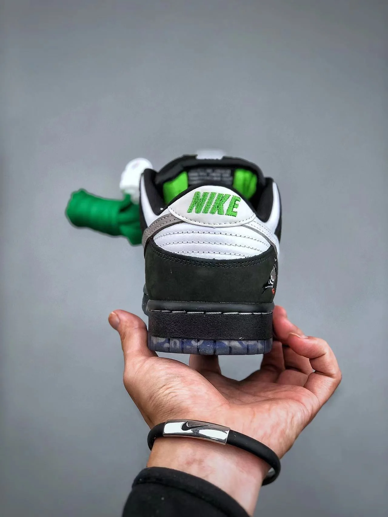 Jeff Staple x Dunk Low Pro SB 'Panda Pigeon' - Image 8