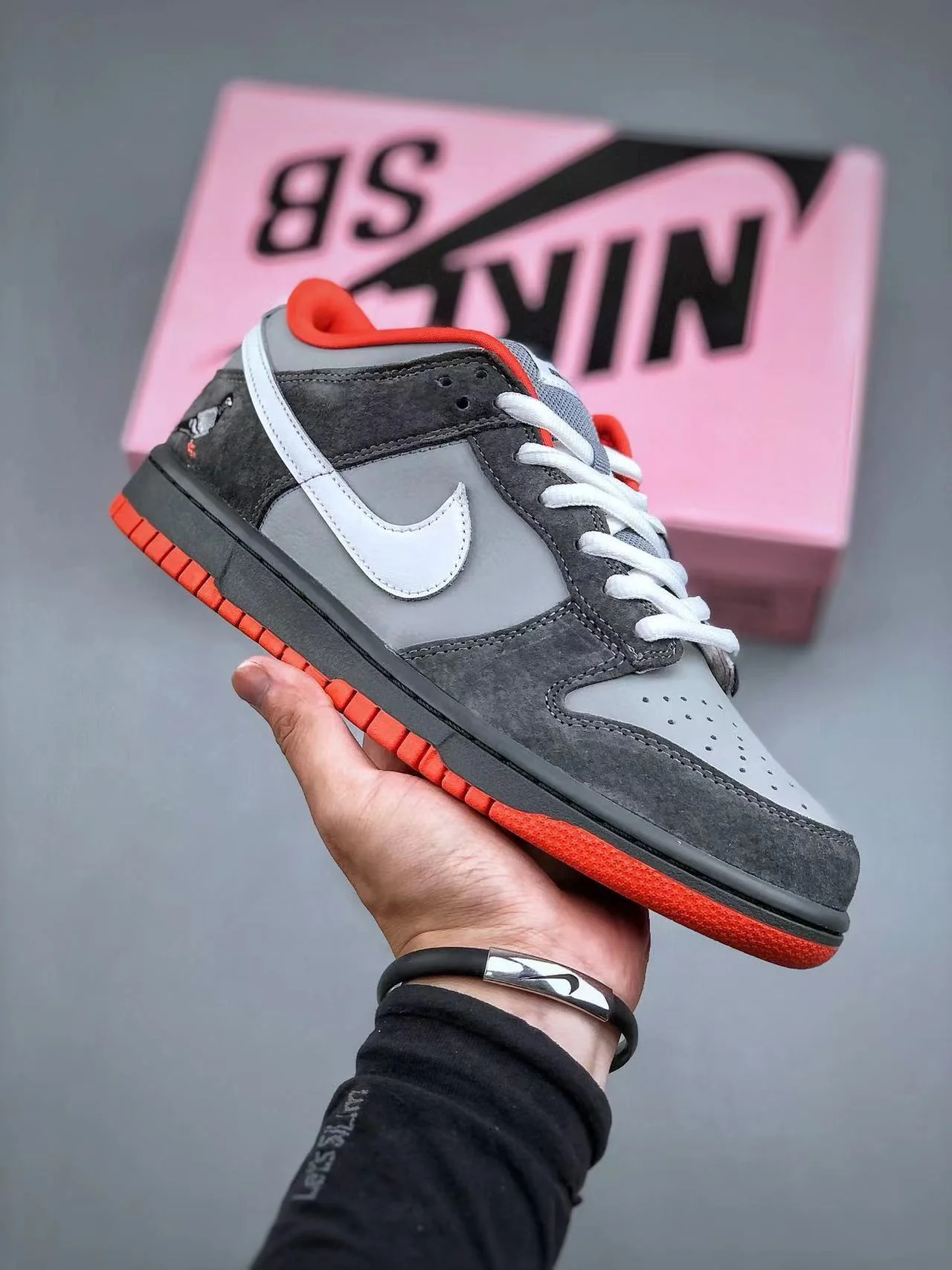 Jeff Staple x Dunk Low Pro SB 'Pigeon' - Image 2