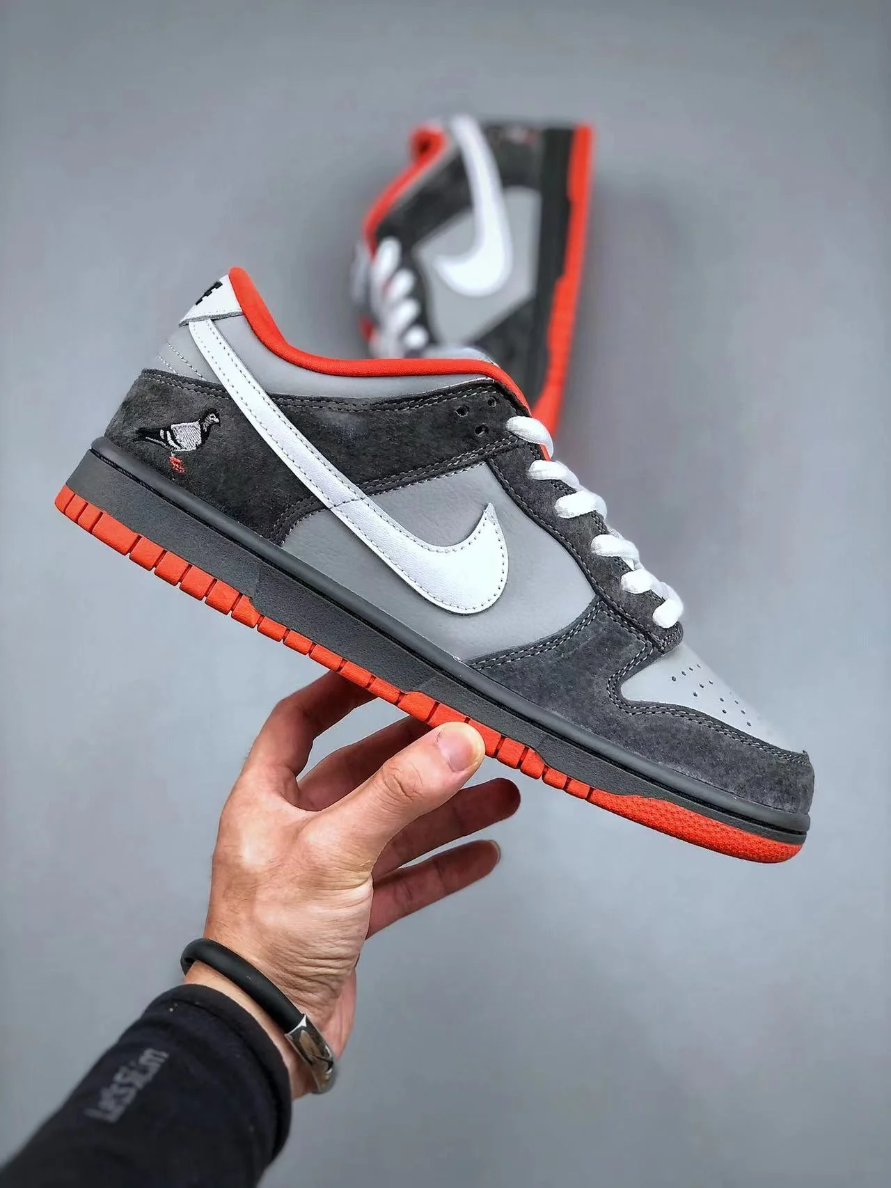 Jeff Staple x Dunk Low Pro SB 'Pigeon' - Image 4