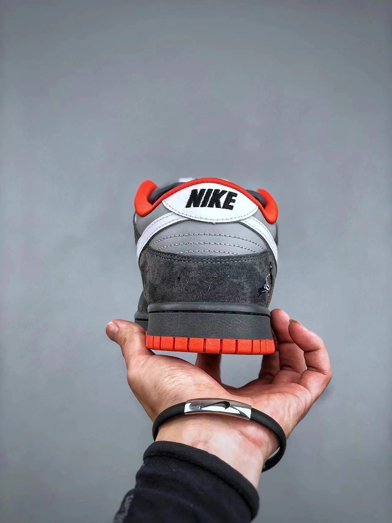 Jeff Staple x Dunk Low Pro SB 'Pigeon' - Image 6