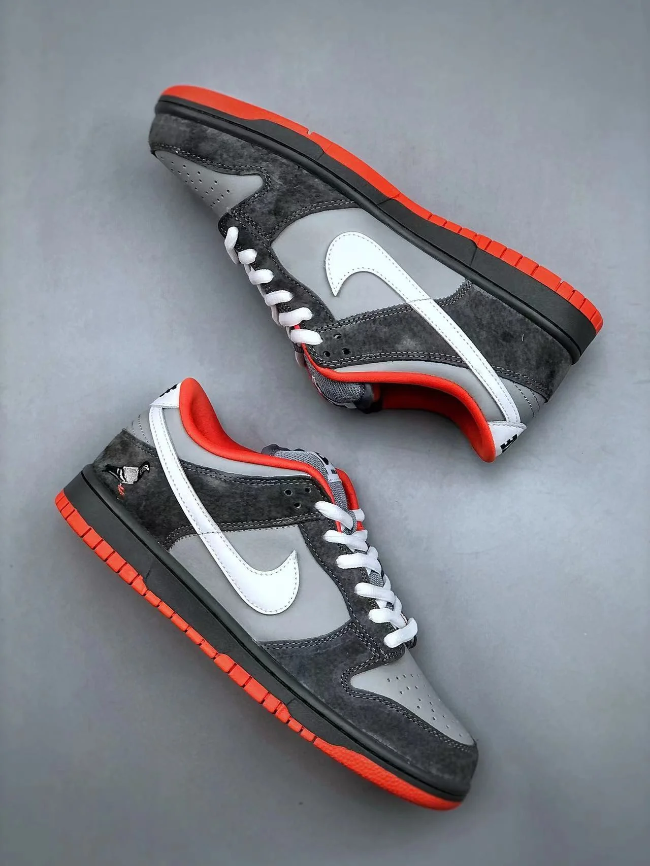 Jeff Staple x Dunk Low Pro SB 'Pigeon' - Image 8