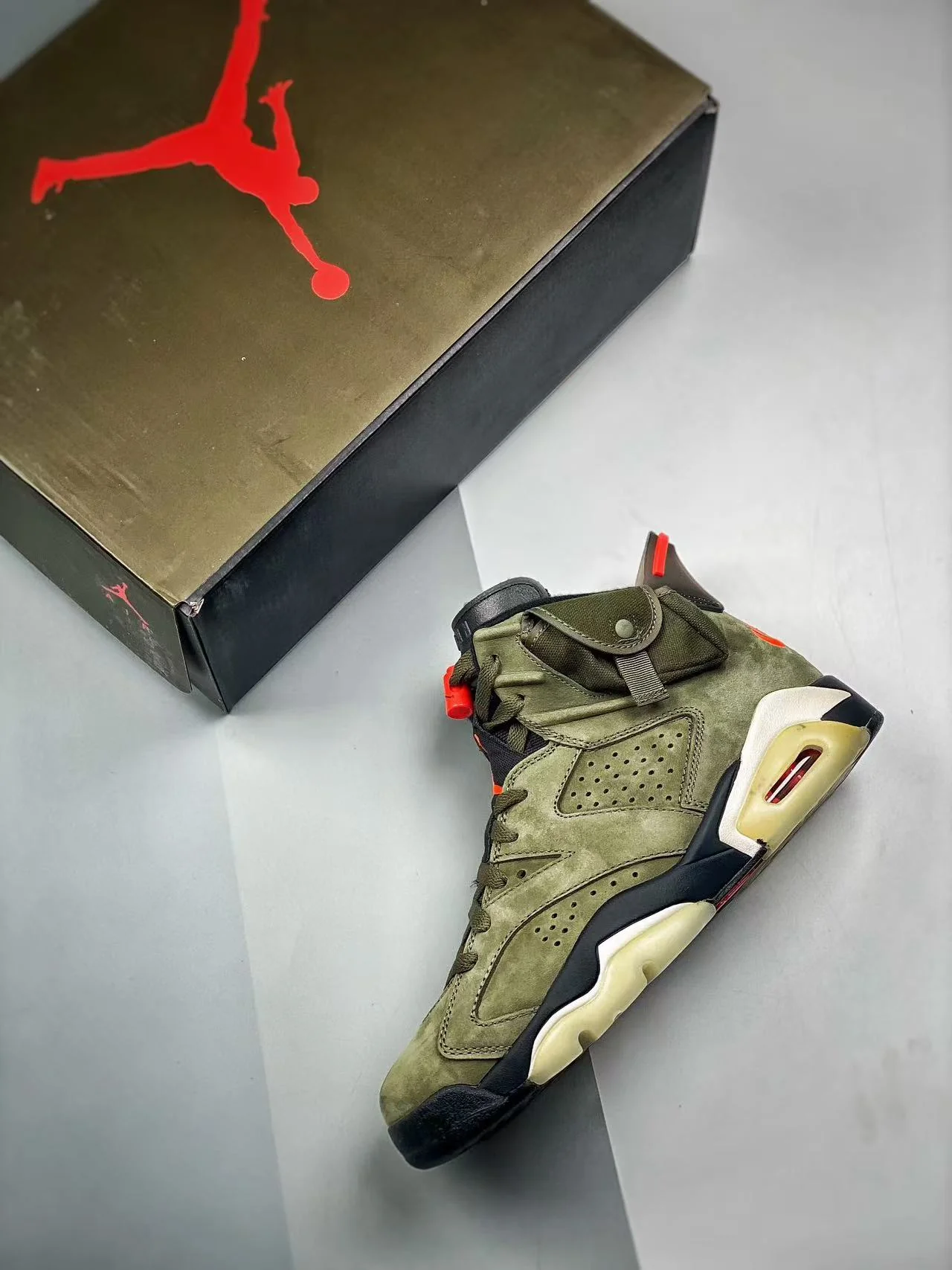 AJ6 Retro Travis Scott - Image 4