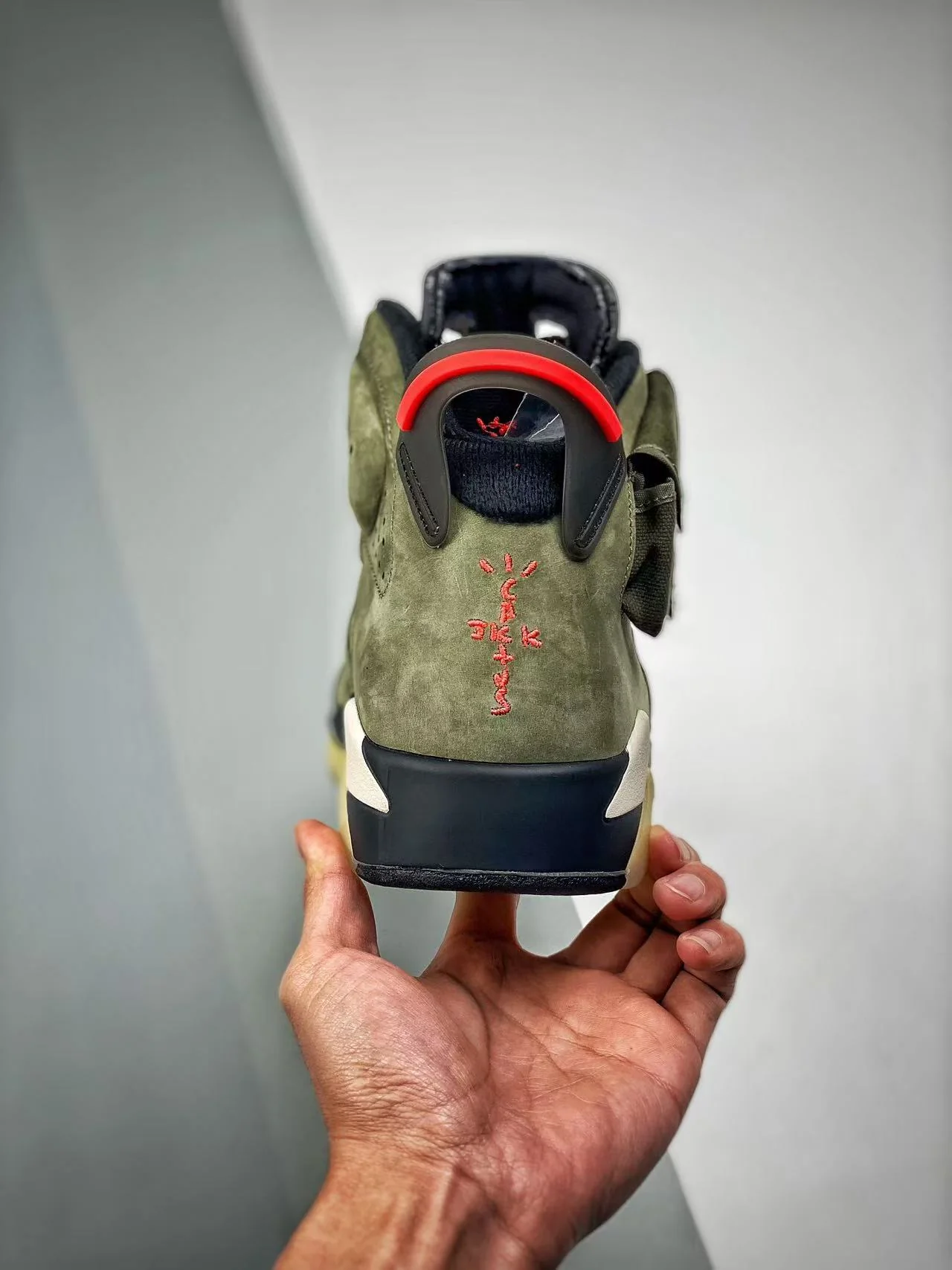 AJ6 Retro Travis Scott - Image 9