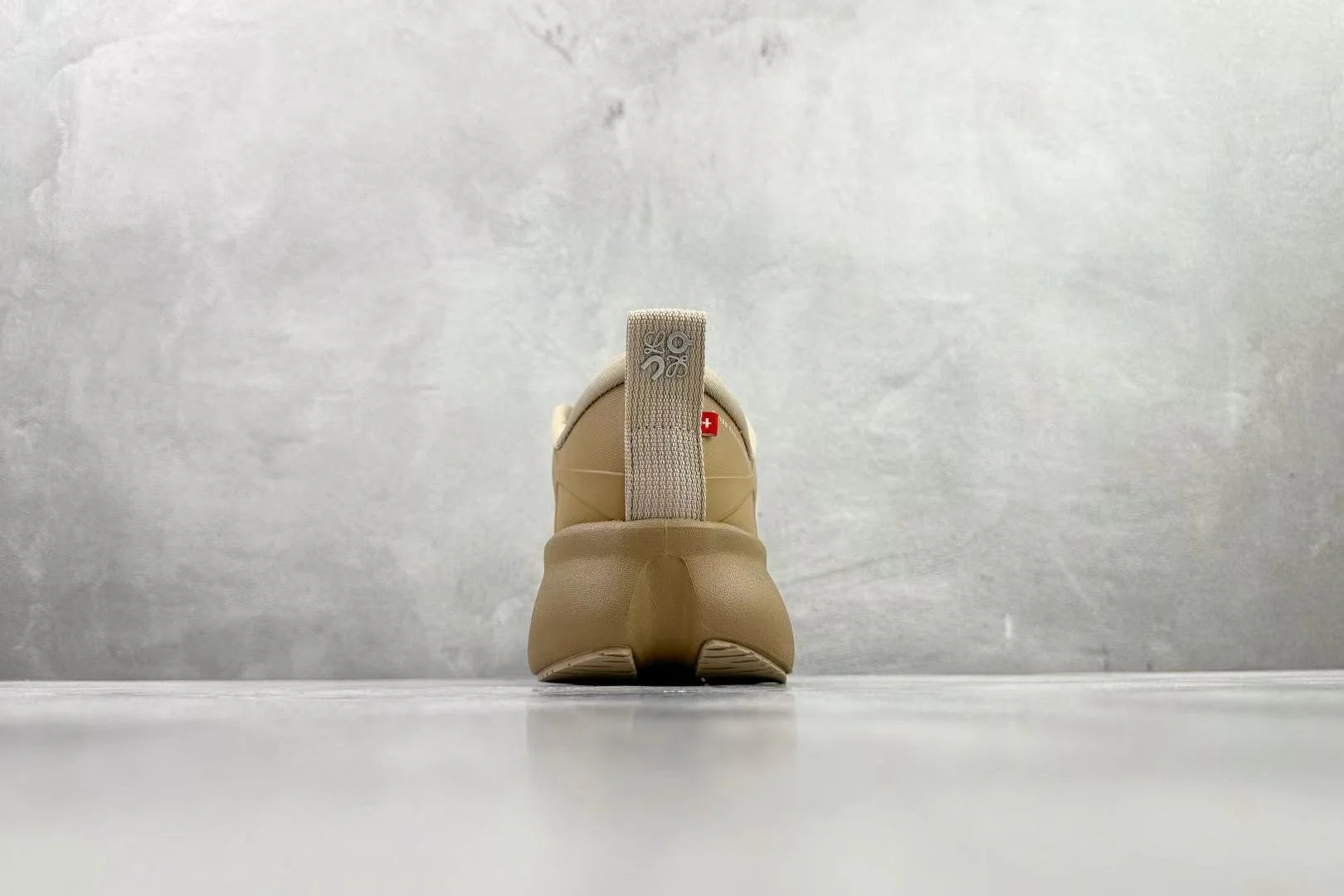 LOEWE Cloudsolo Dark Sand/Cream - Image 9