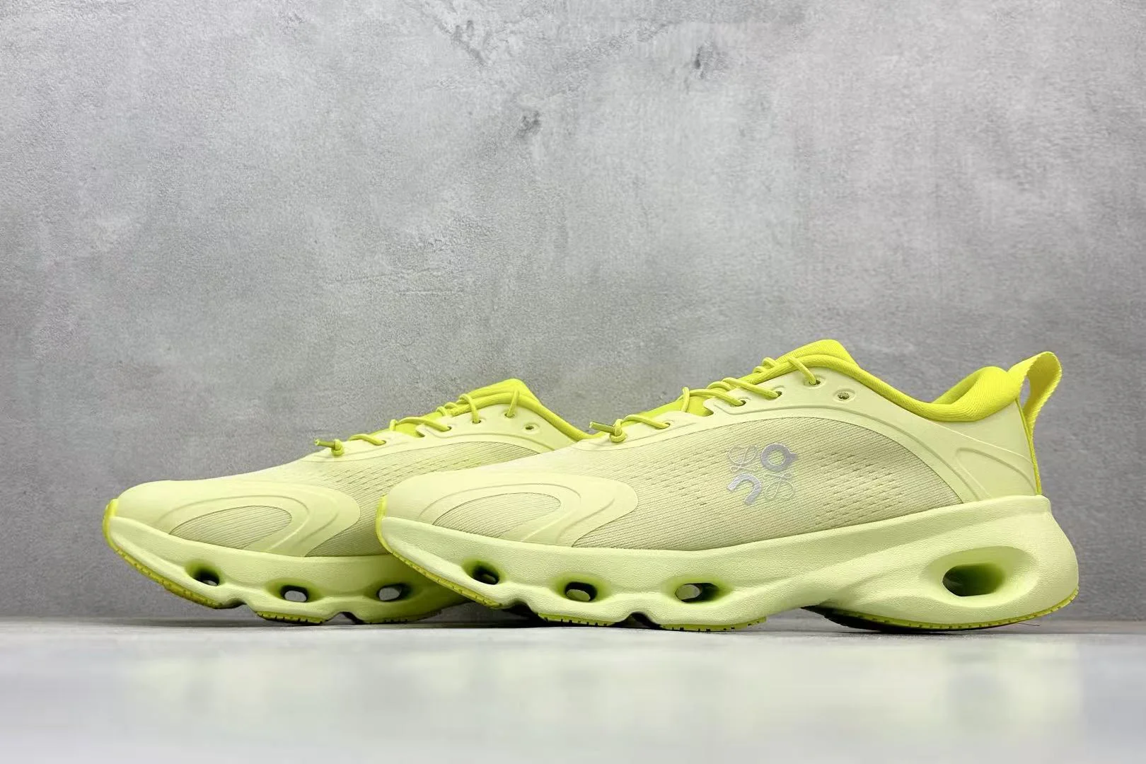 LOEWE Cloudsolo Lime Green - Image 7