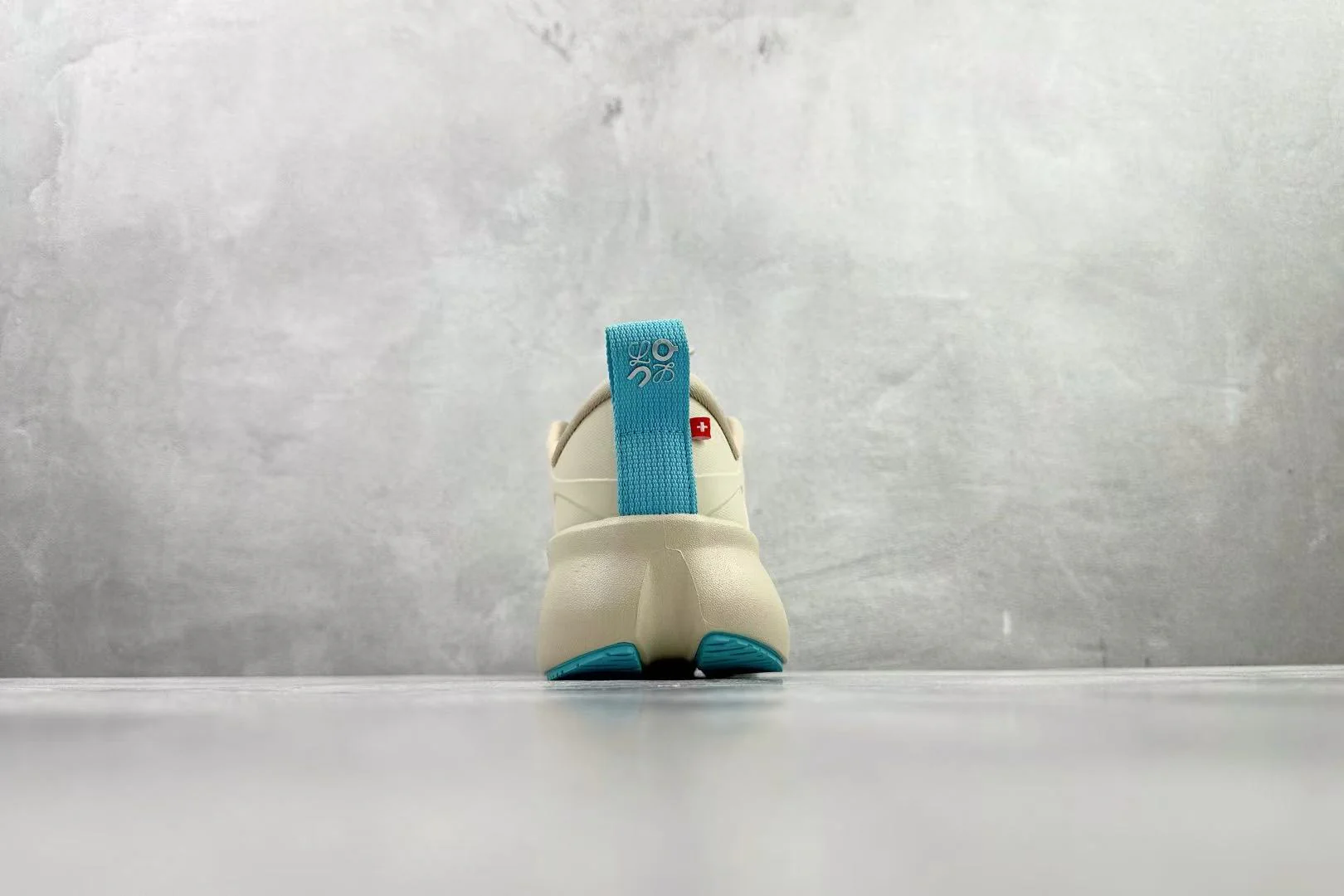 LOEWE Cloudsolo Sand/Turquoise - Image 5