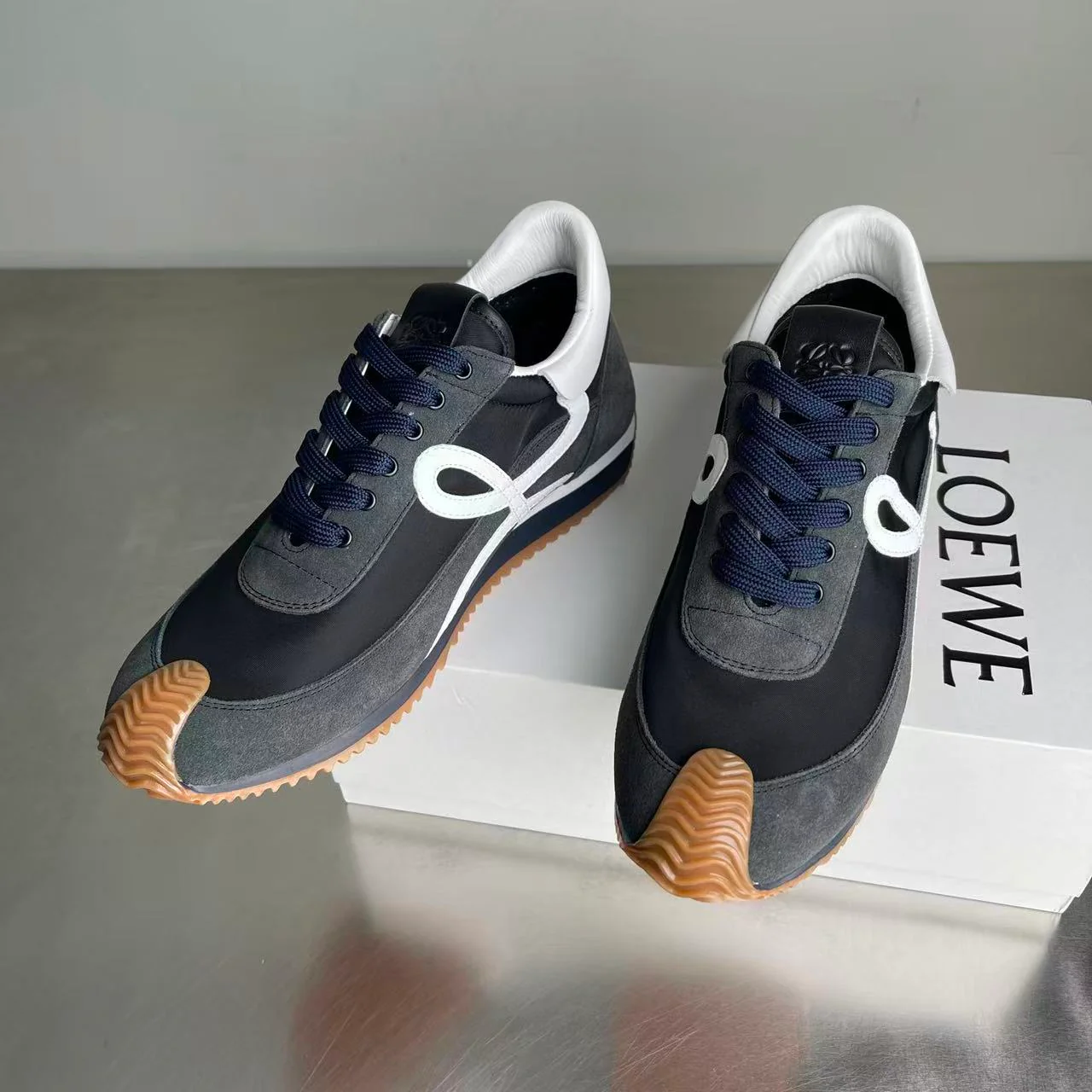 LOEWE Flowrunner Black/White - Image 9