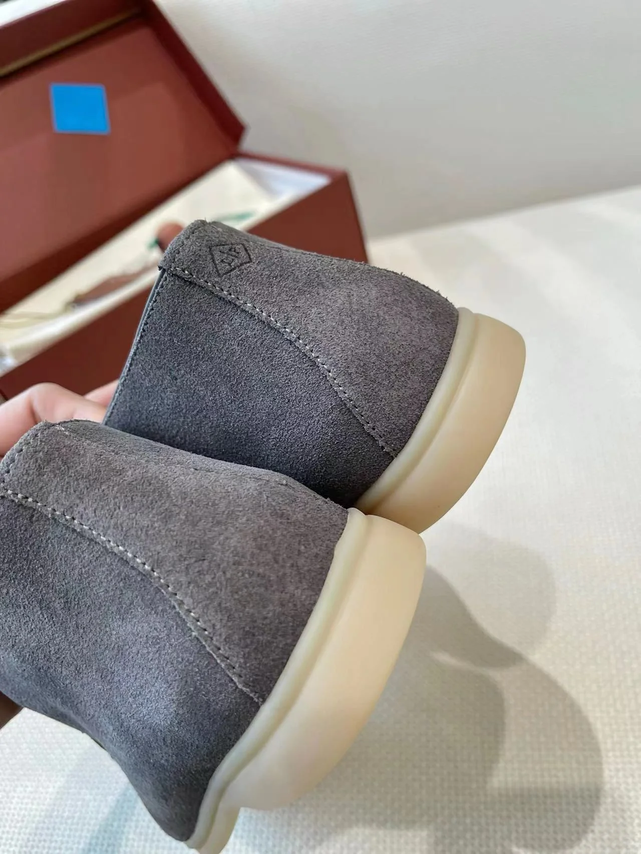 LP Open Walk Chukka Boots - Grey - Image 9