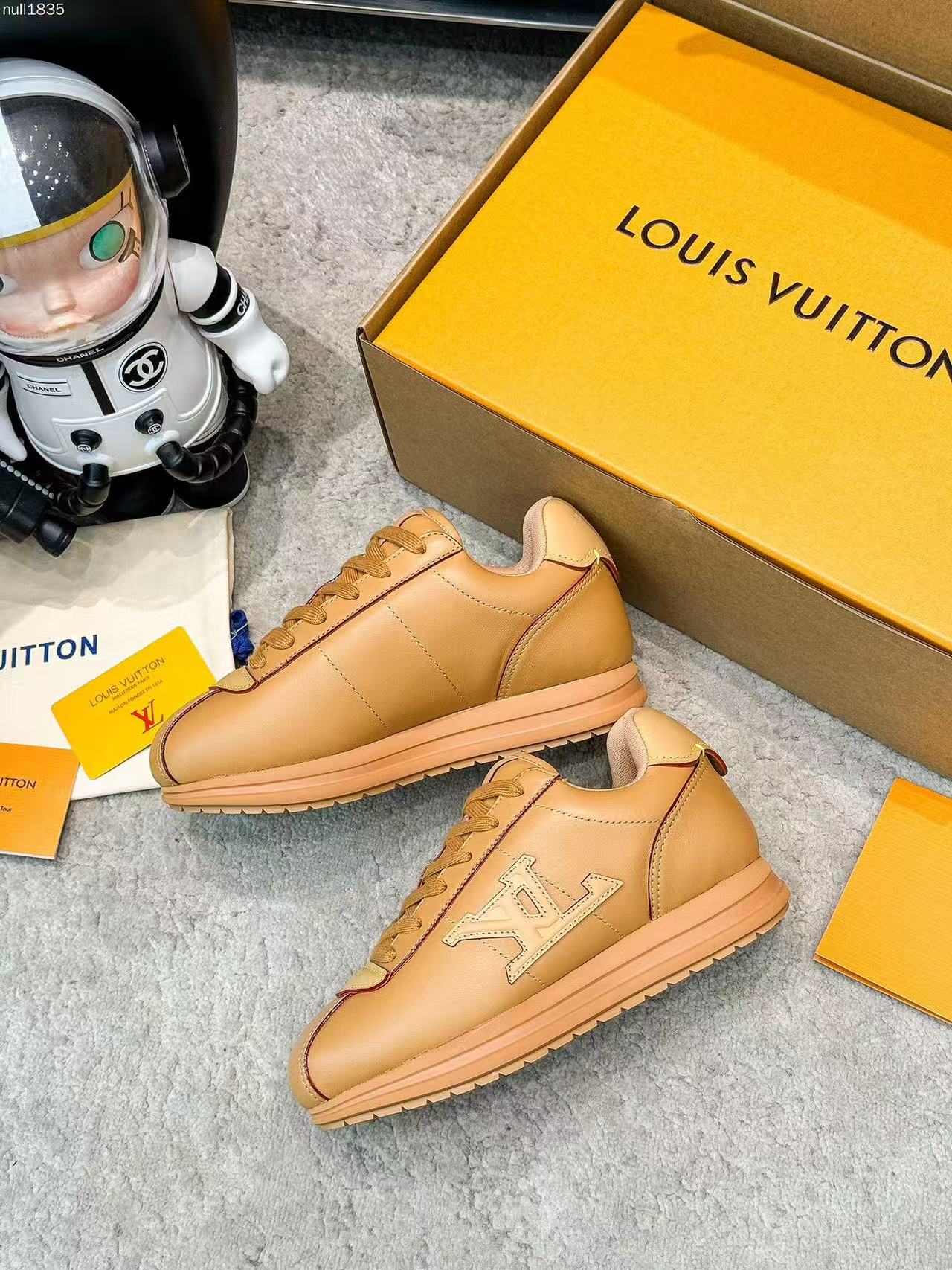 LV Butter Soft Tan - Image 6