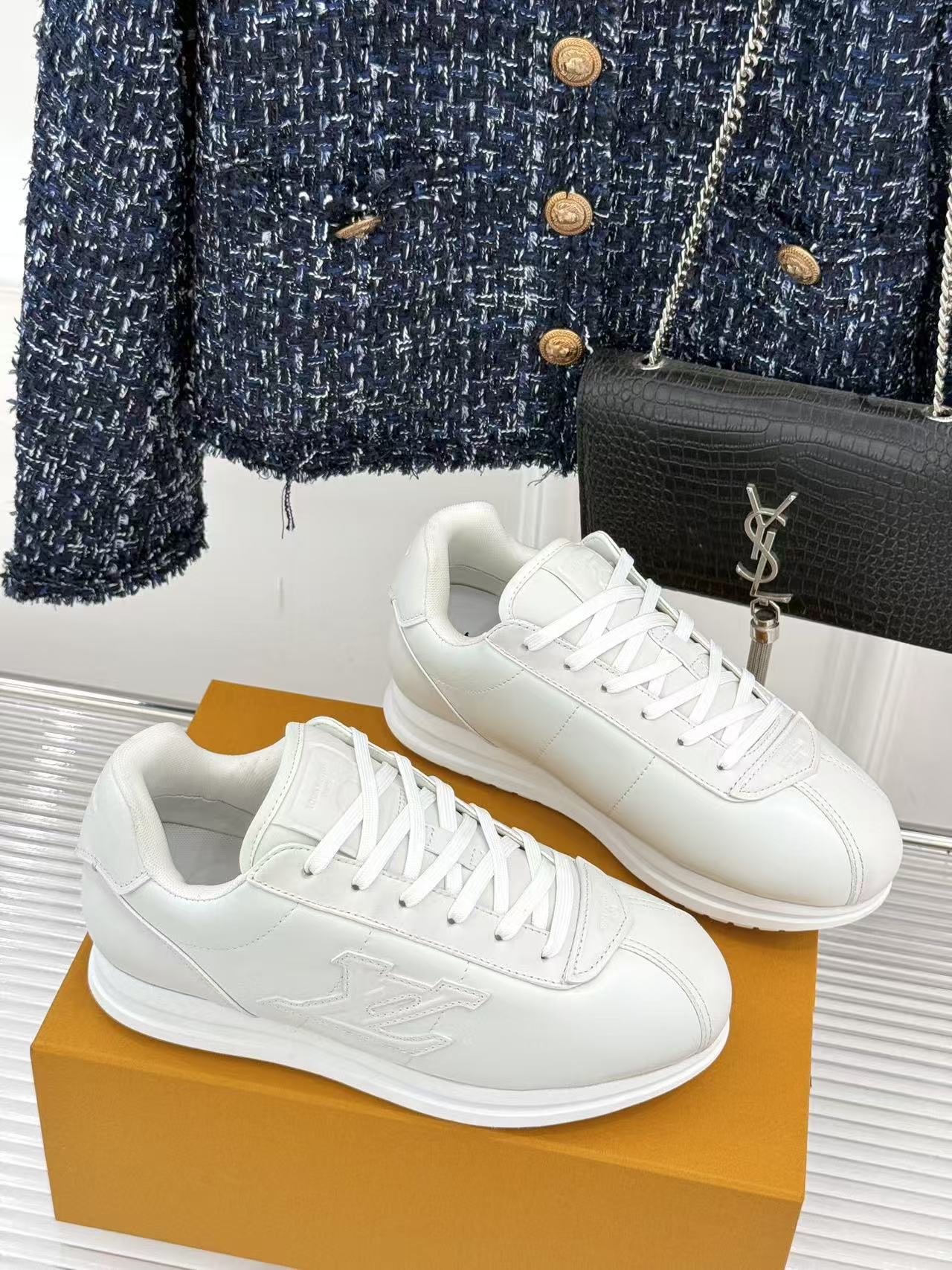 LV Butter Soft White - Image 3