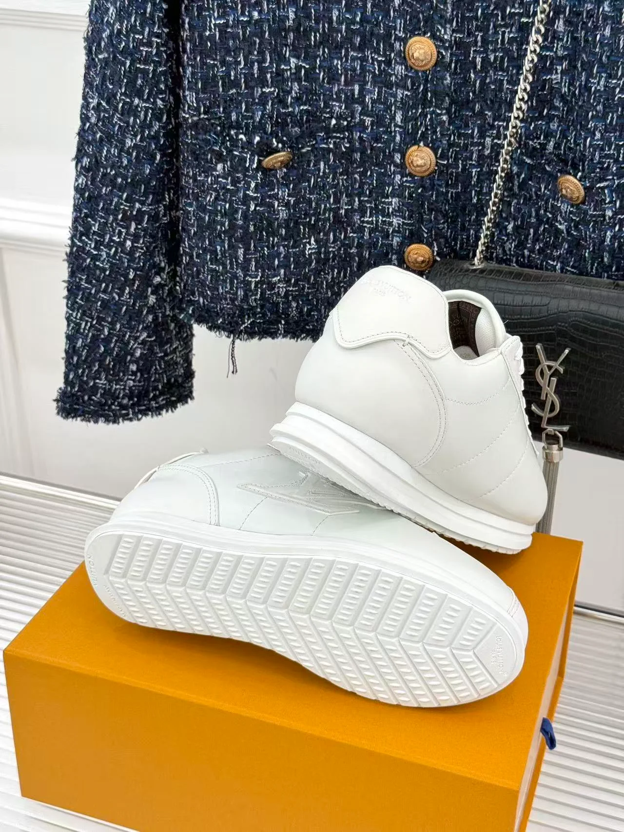 LV Butter Soft White - Image 4