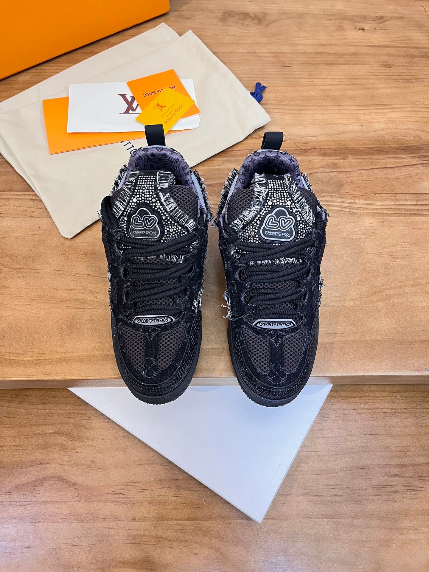 LV Skate Sneaker Noir - Image 3