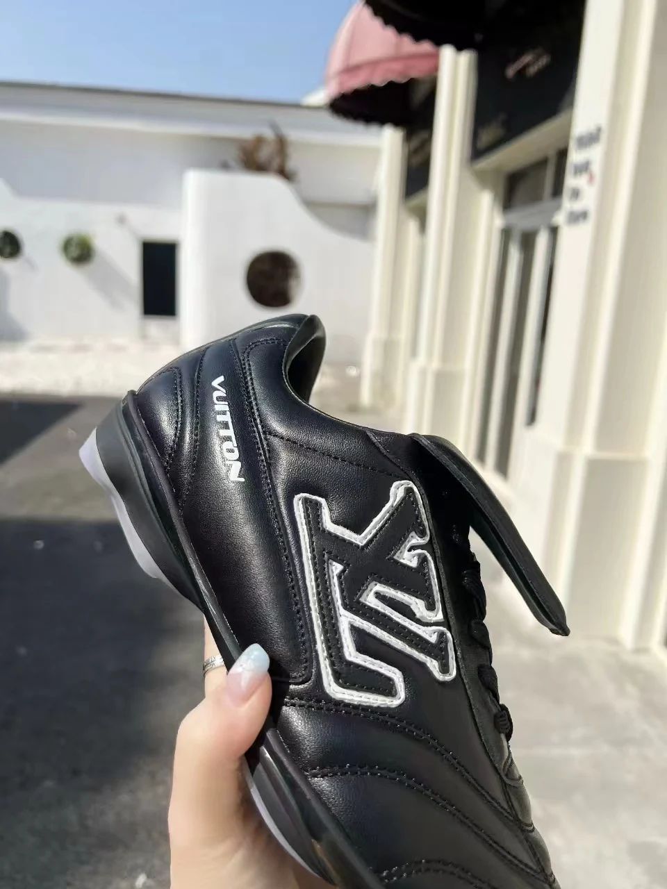 LV Soccer Sneaker Noir - Image 8