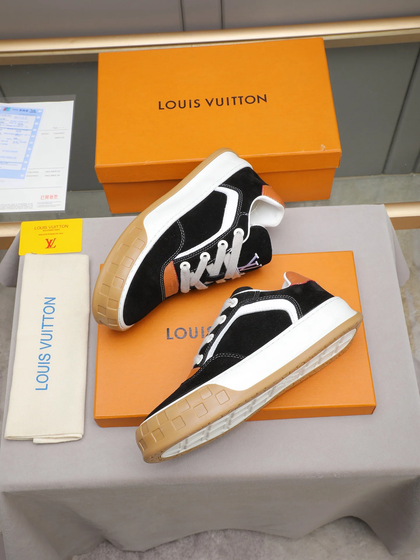 LV Tilted Denim Noir - Image 6