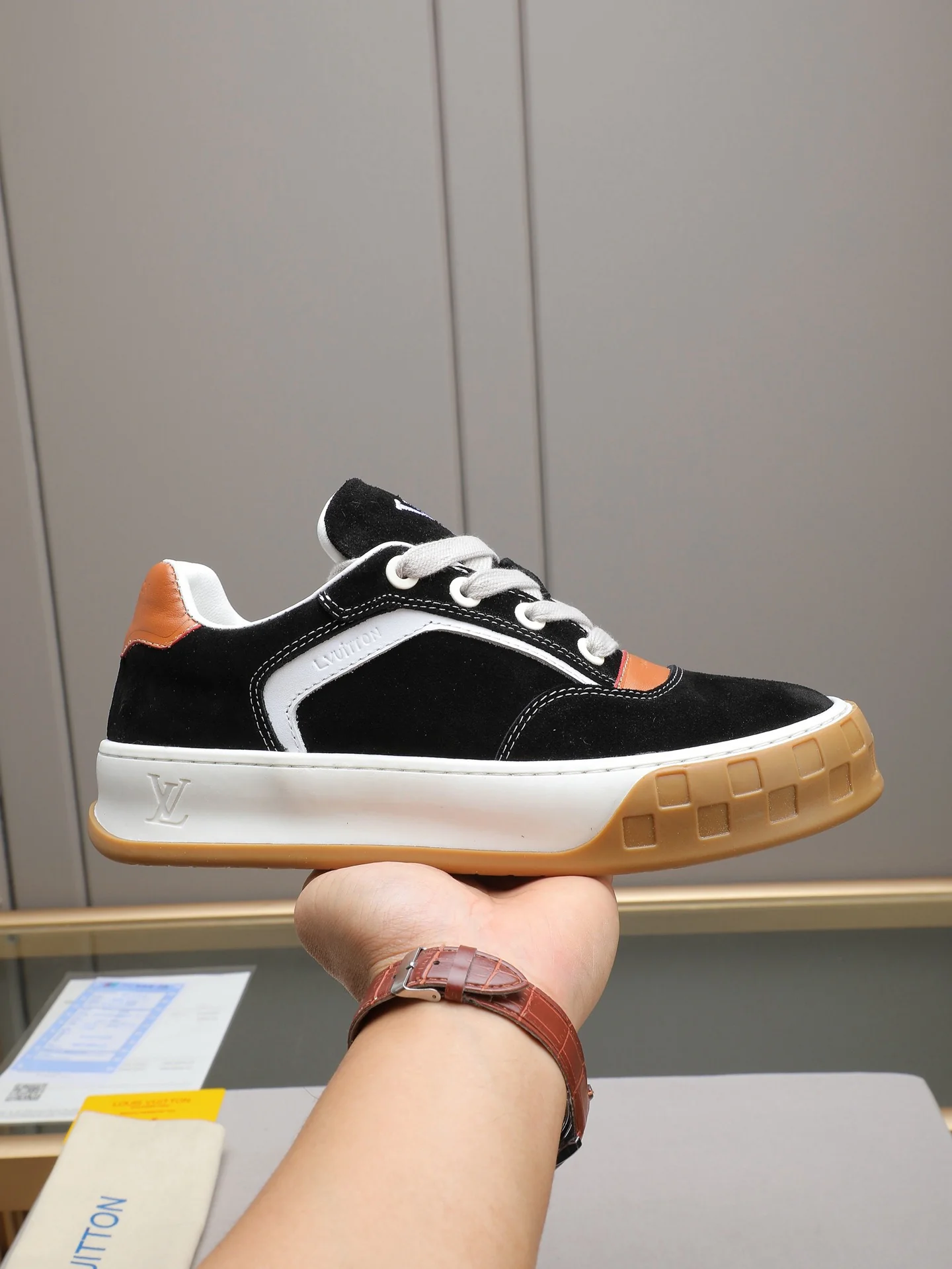 LV Tilted Denim Noir - Image 9