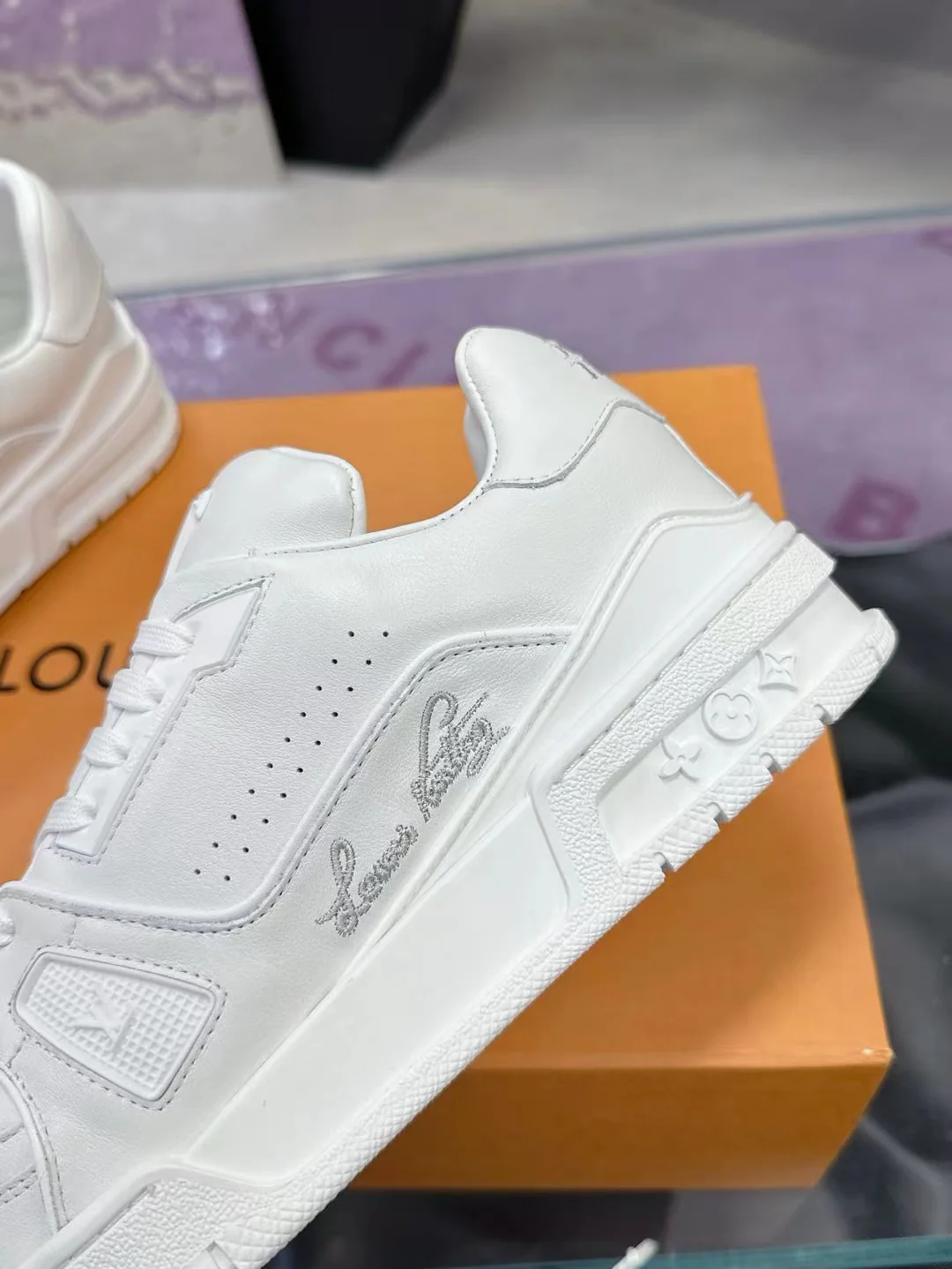 LV Trainers #54 Distressed Sneaker White - Image 10