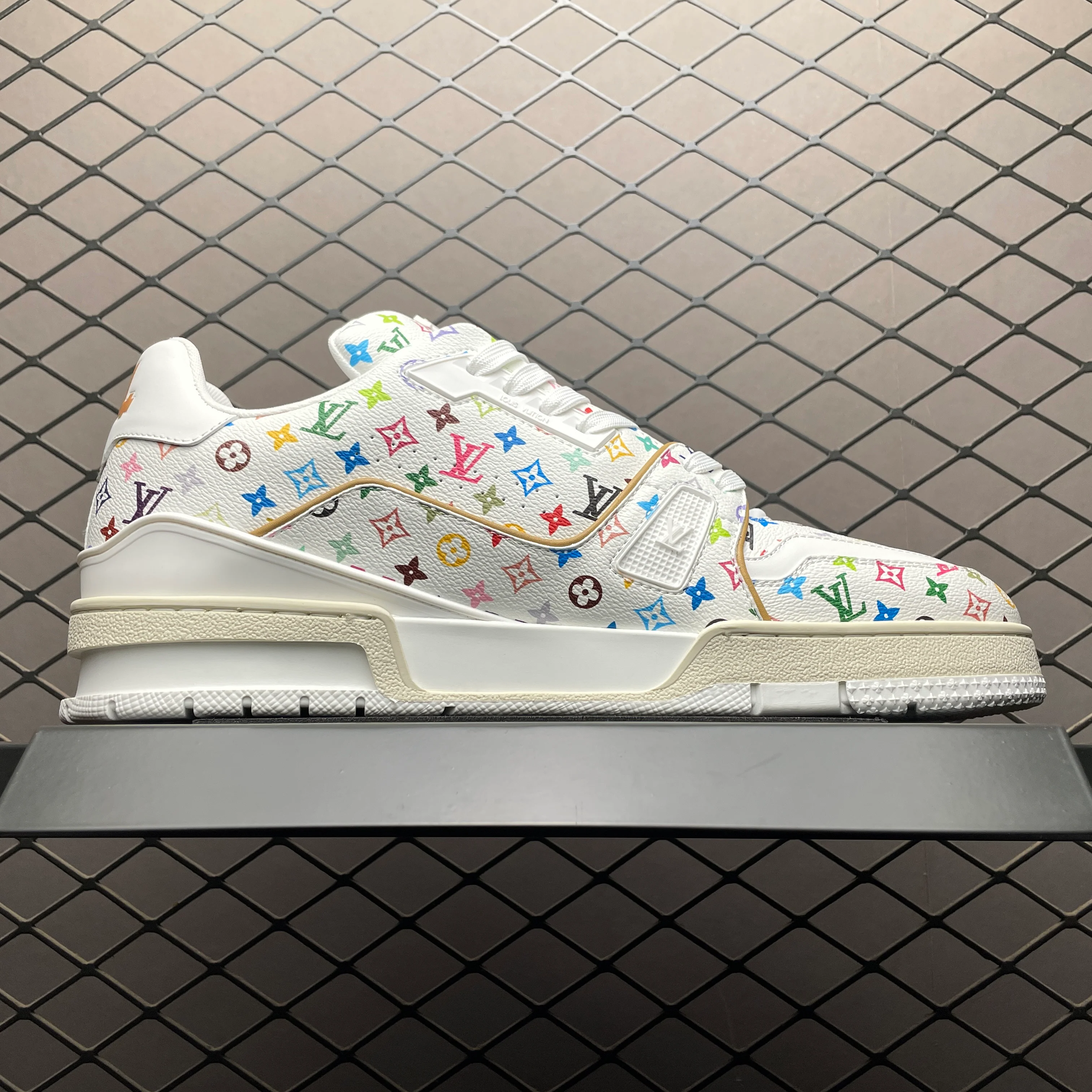 LV Trainers #54 Murakami 2025 White - Image 2