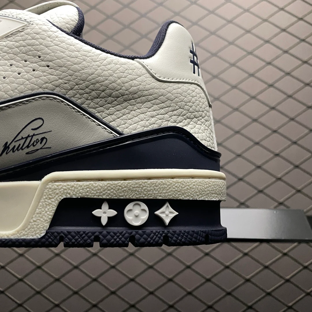 LV Trainers #54 Signature White Marine - Image 6