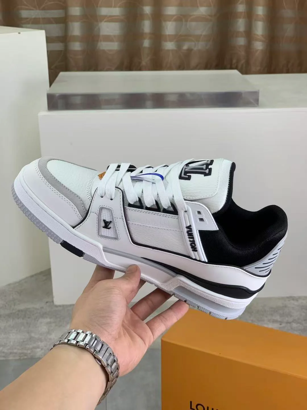 LV Trainers Denim Noir White - Image 5