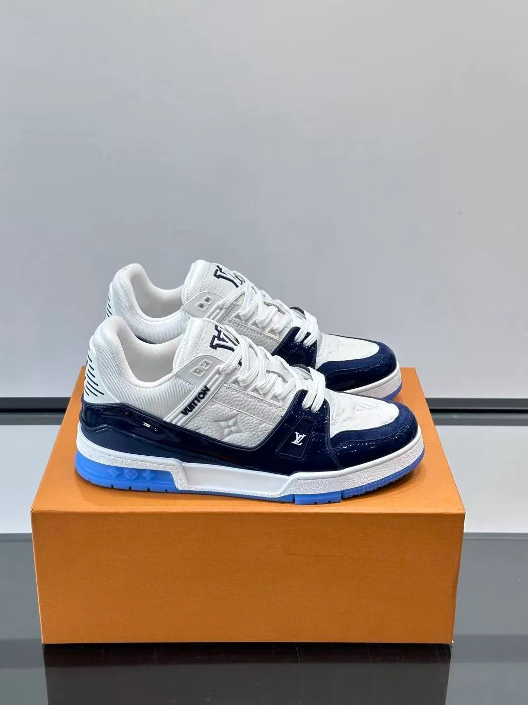 LV Trainers Cool Blue - Image 4
