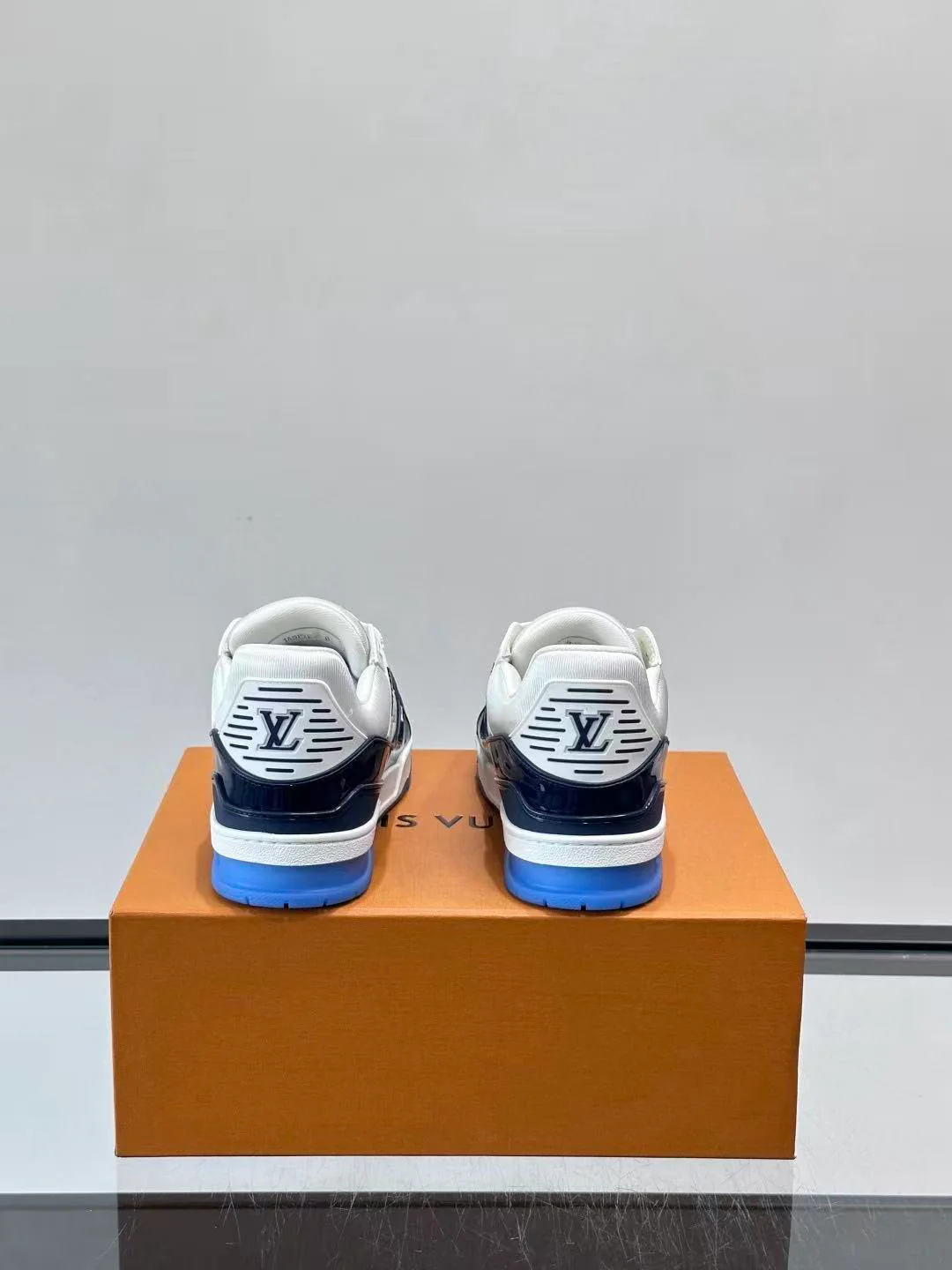 LV Trainers Cool Blue - Image 5