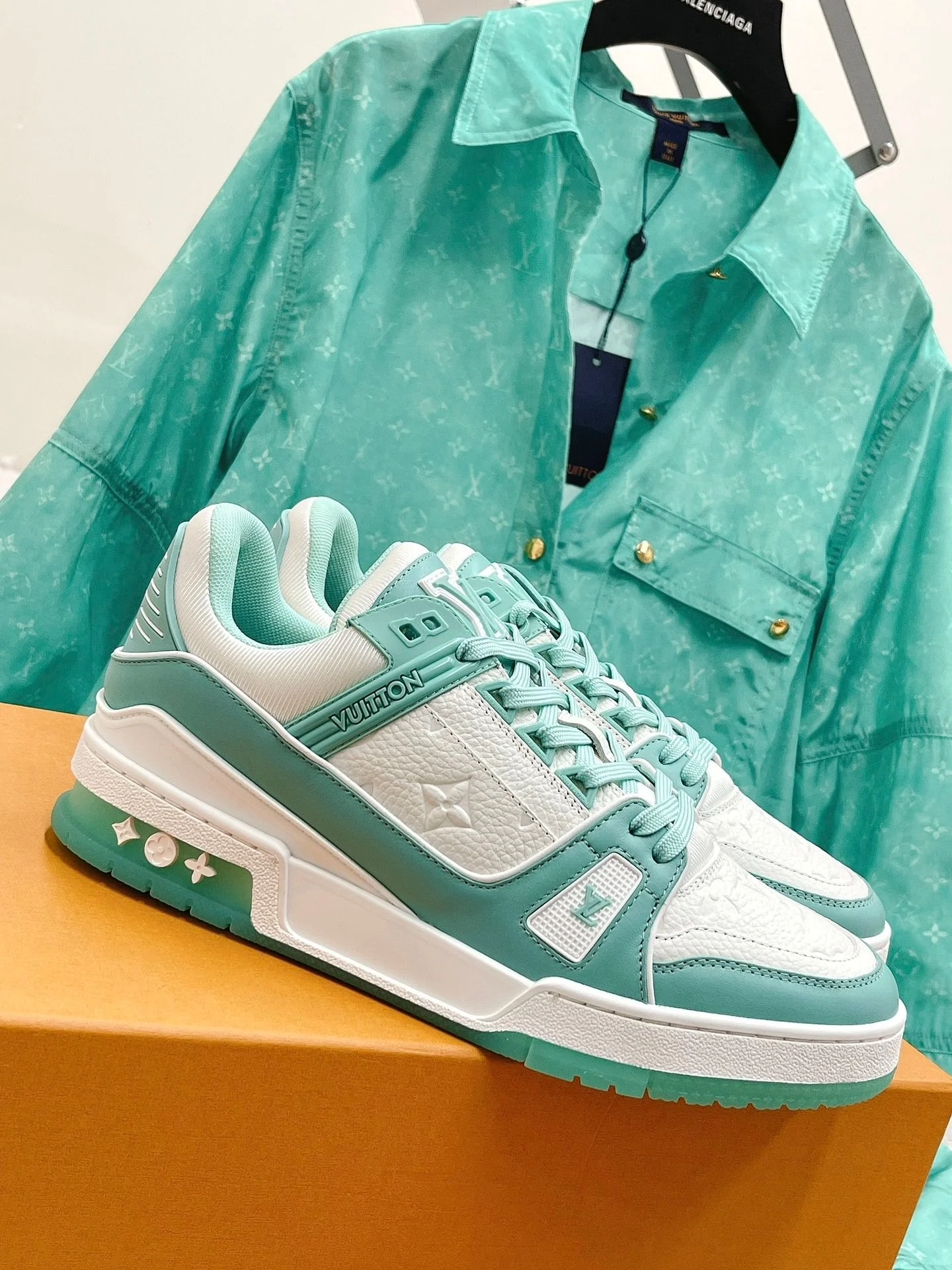 LV Trainers Mint - Image 2